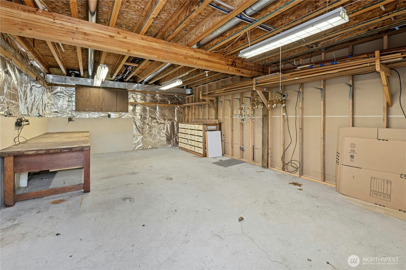 493 NE Lincoln Road