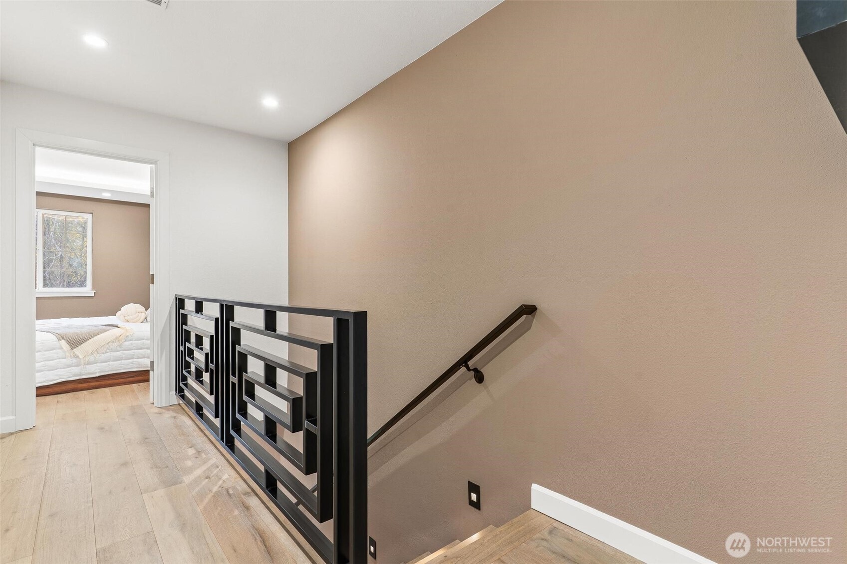 2753 Diamond Loop Unit: 9B
