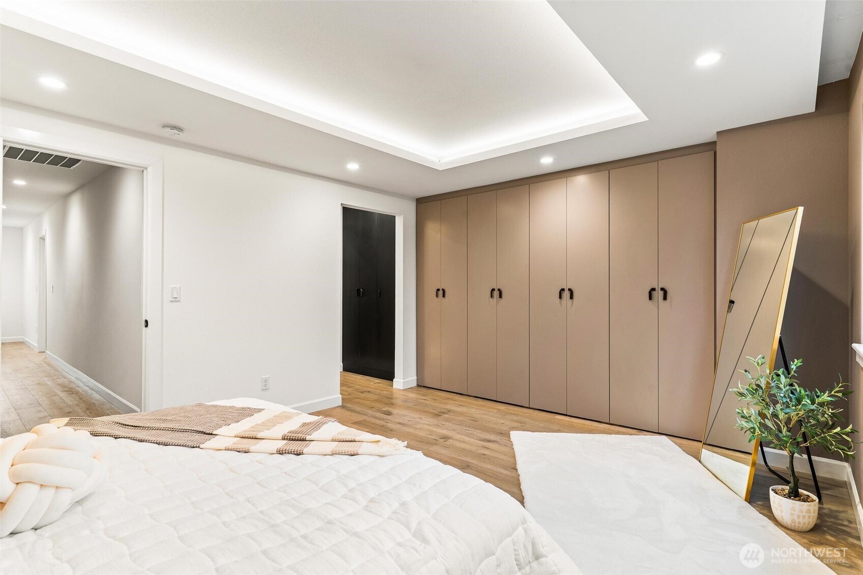2753 Diamond Loop Unit: 9B