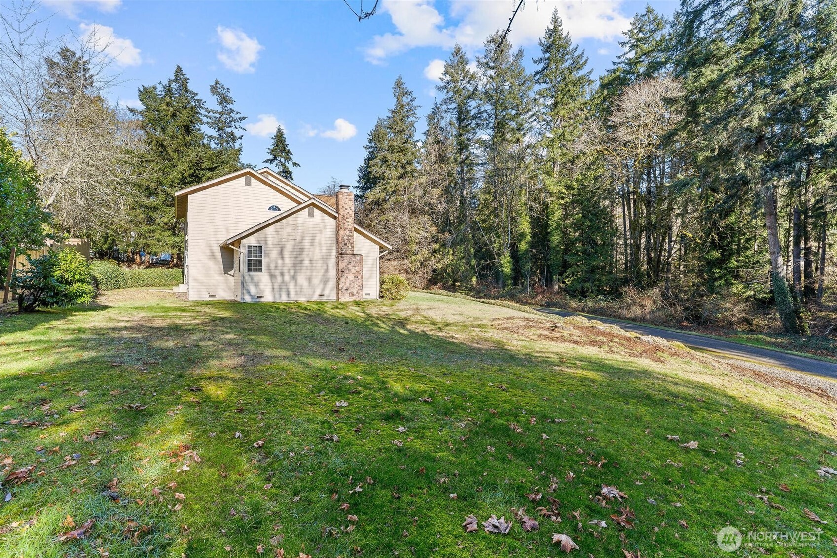 782 NW Apple Blossom Loop