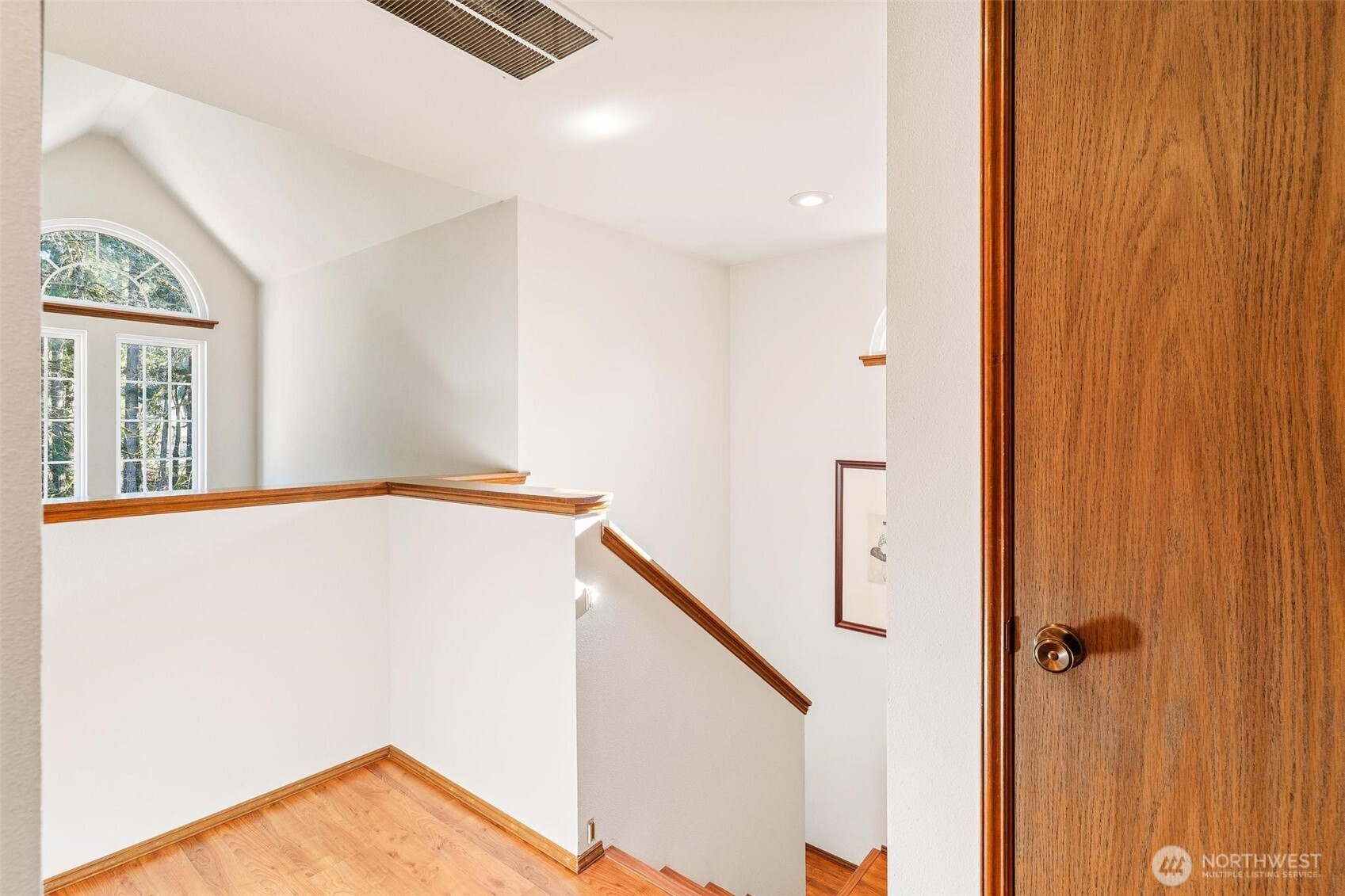 782 NW Apple Blossom Loop