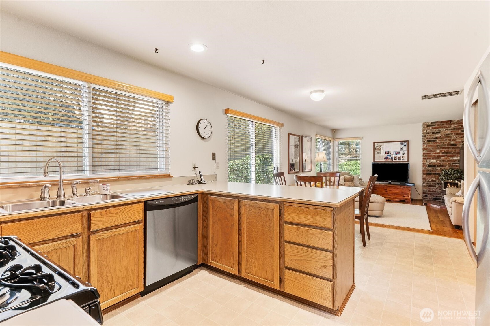 782 NW Apple Blossom Loop