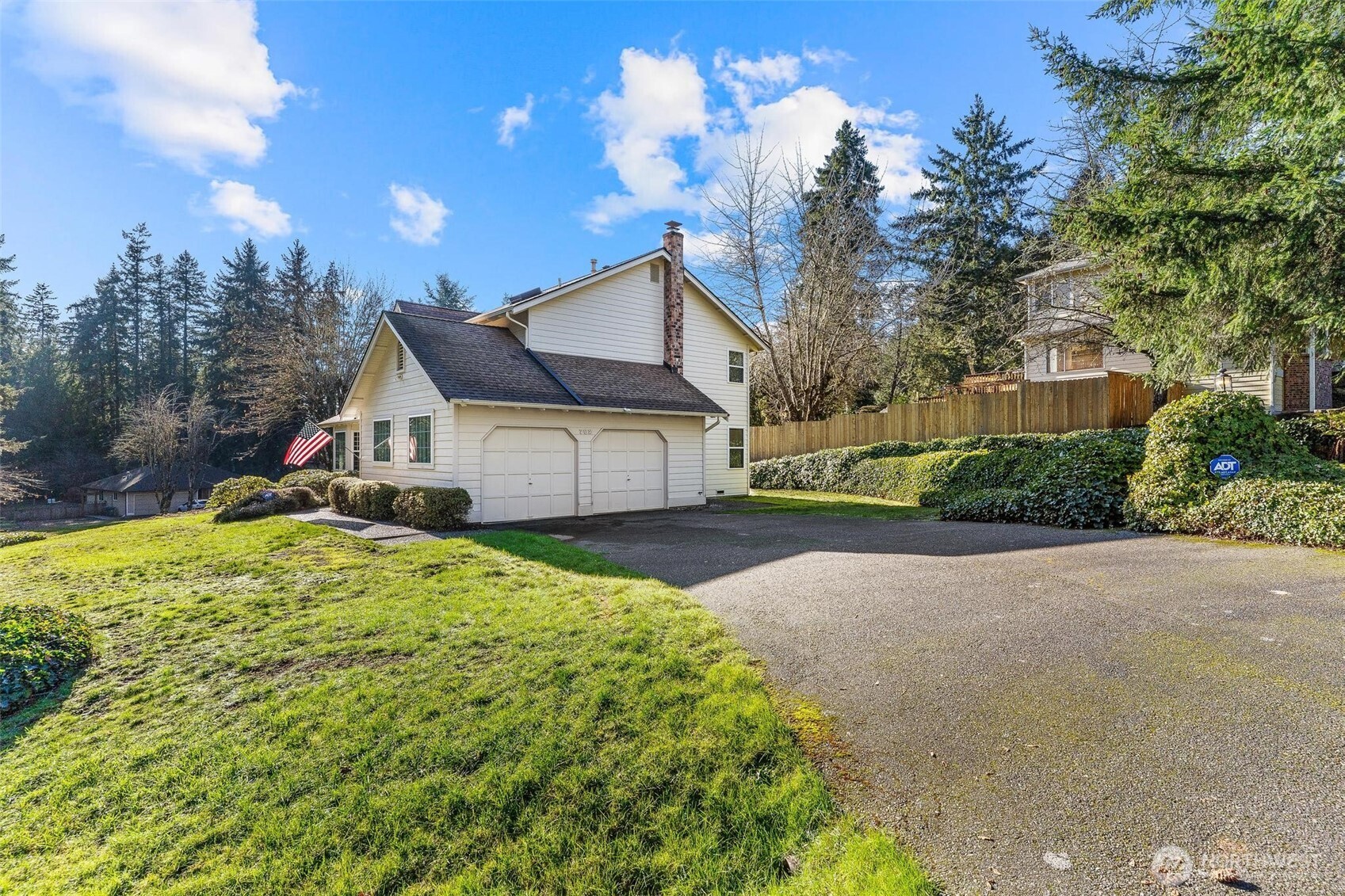 782 NW Apple Blossom Loop