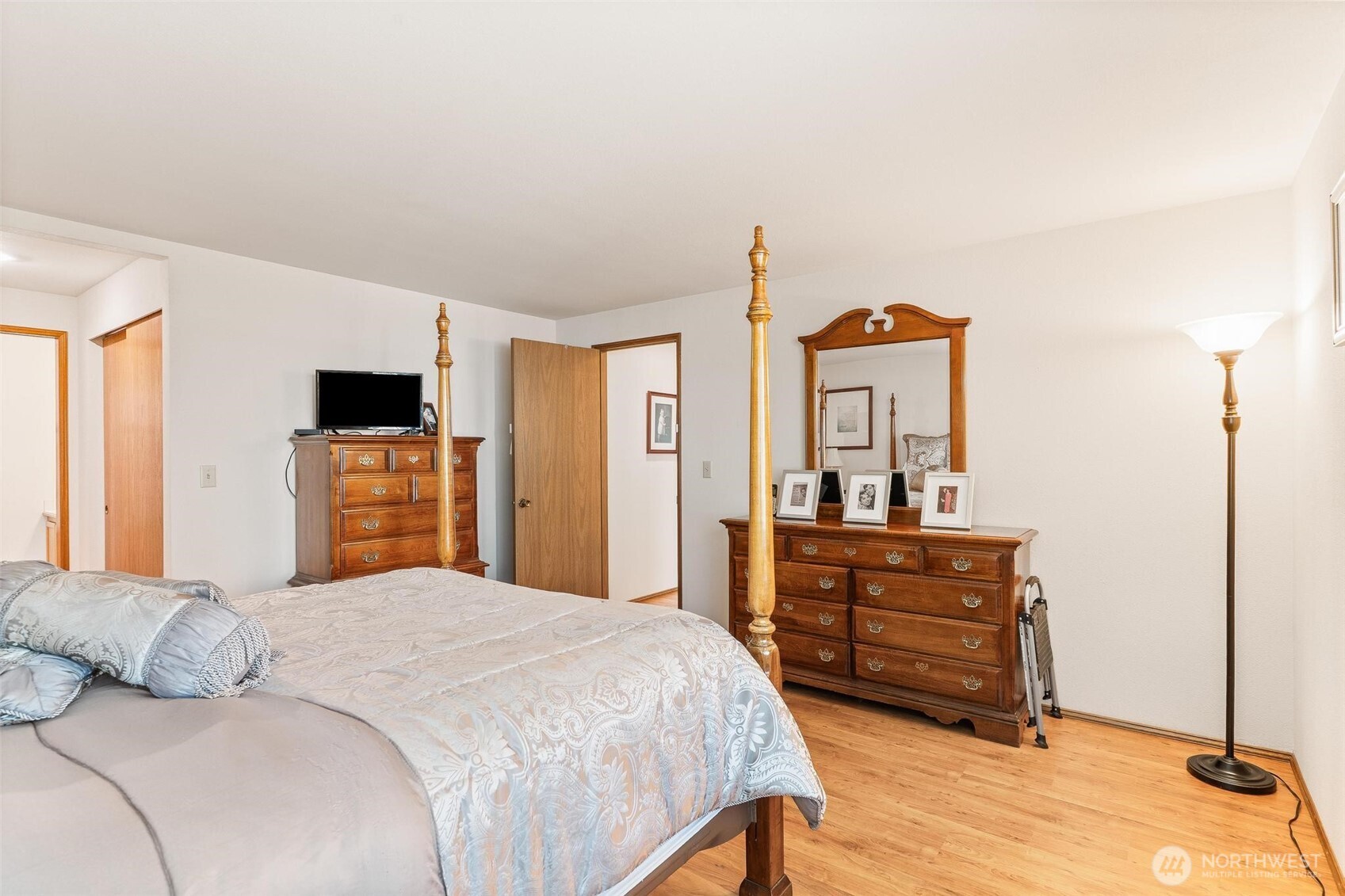 782 NW Apple Blossom Loop