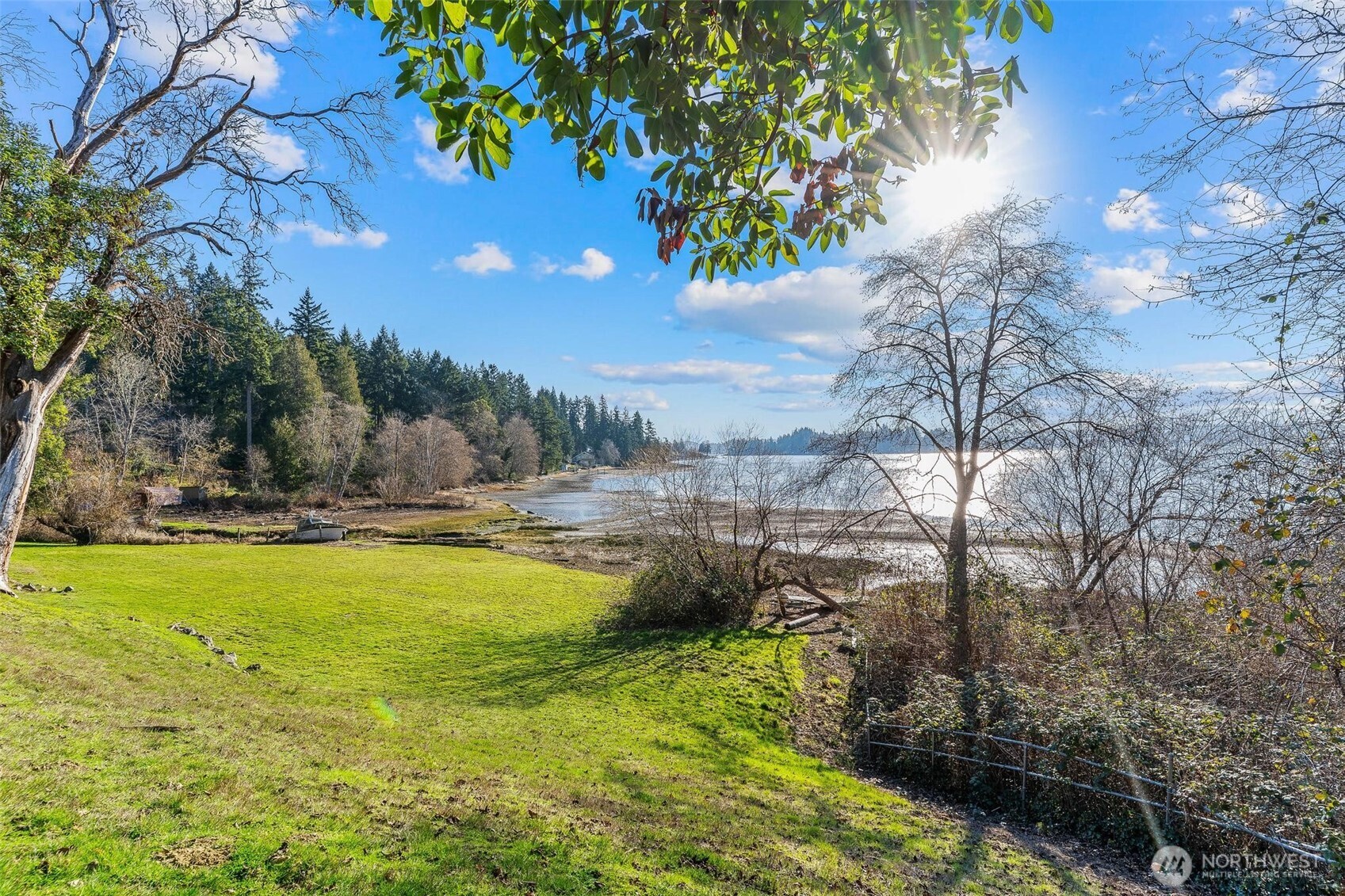 782 NW Apple Blossom Loop
