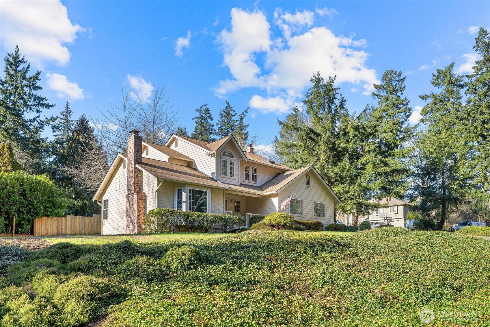 782 NW Apple Blossom Loop