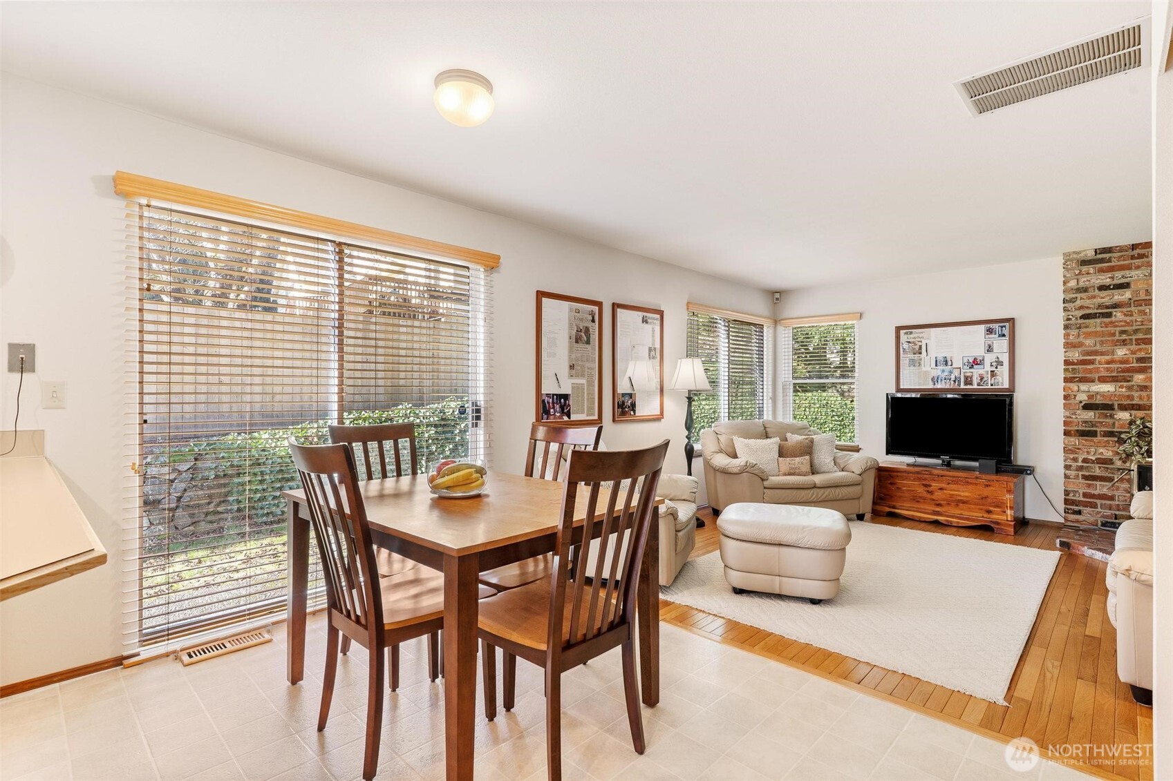 782 NW Apple Blossom Loop