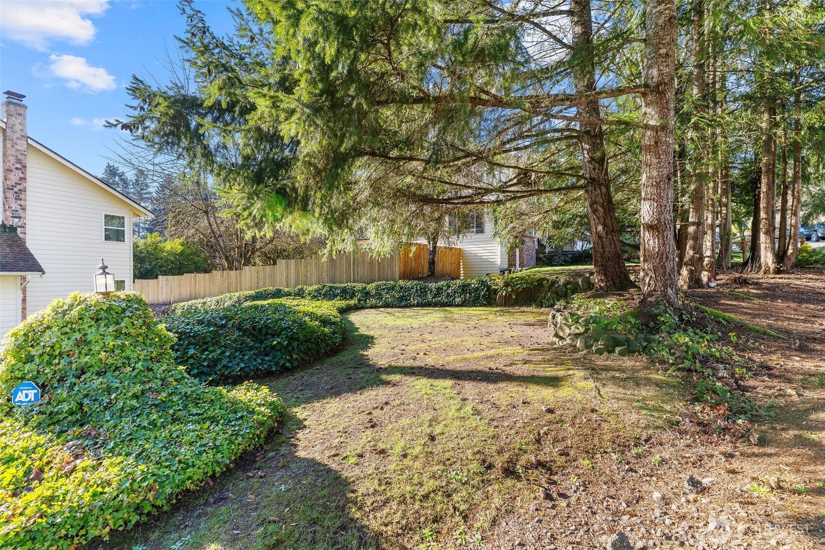 782 NW Apple Blossom Loop