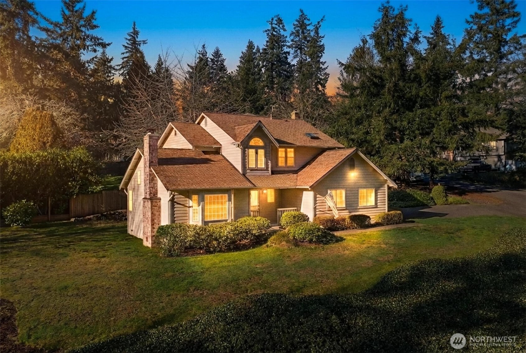 782 NW Apple Blossom Loop
