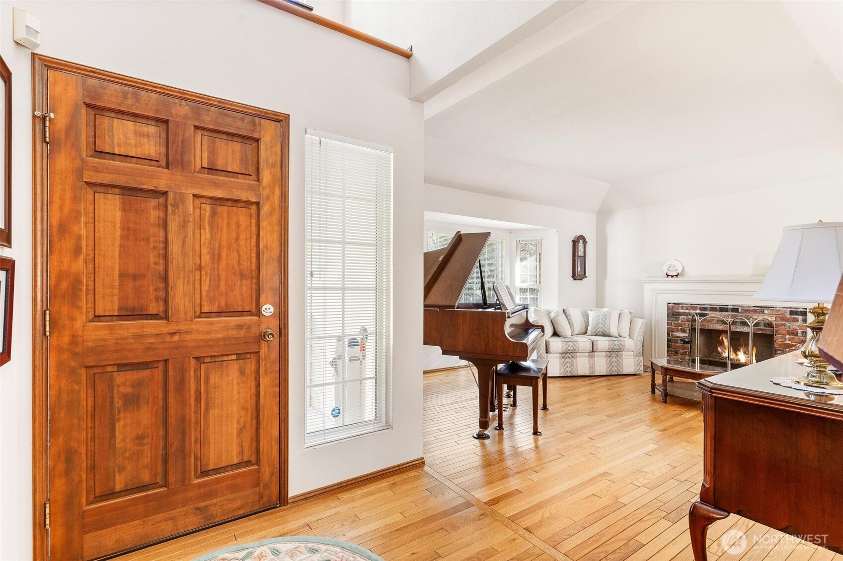 782 NW Apple Blossom Loop
