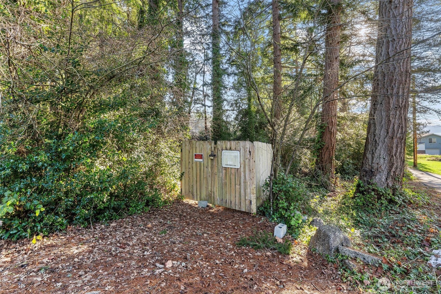 782 NW Apple Blossom Loop