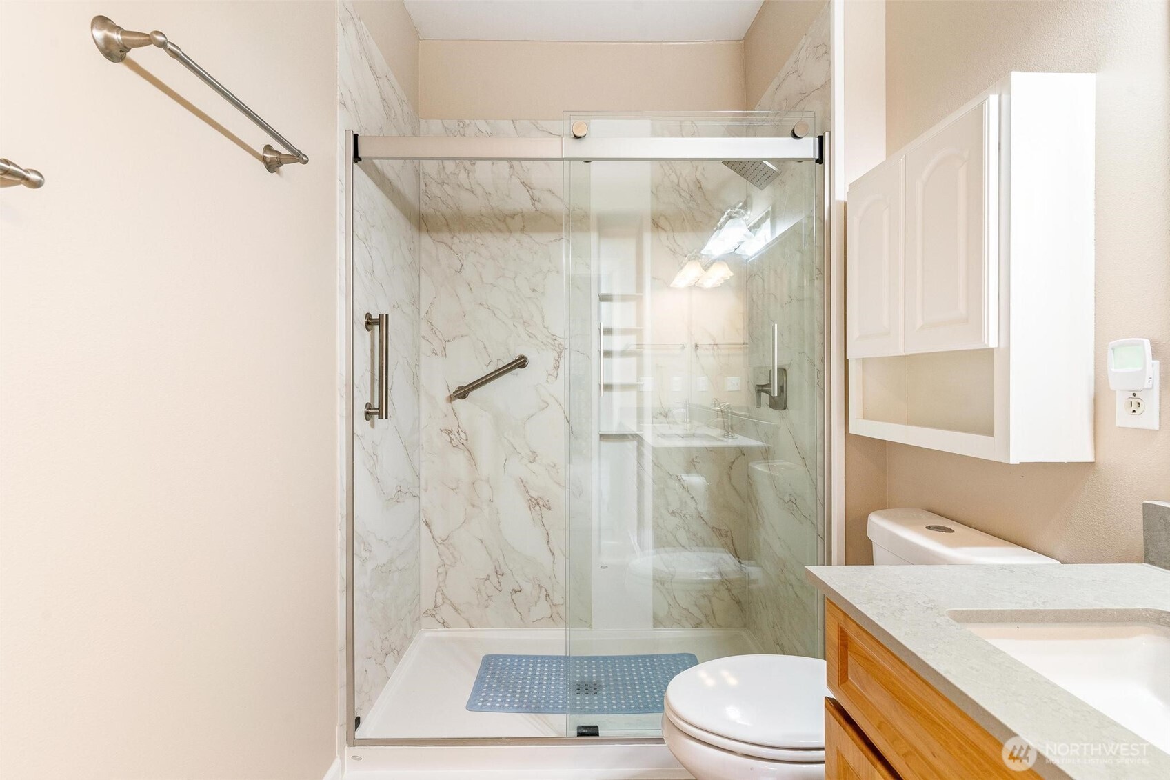 10700 SE 260th Unit: R104