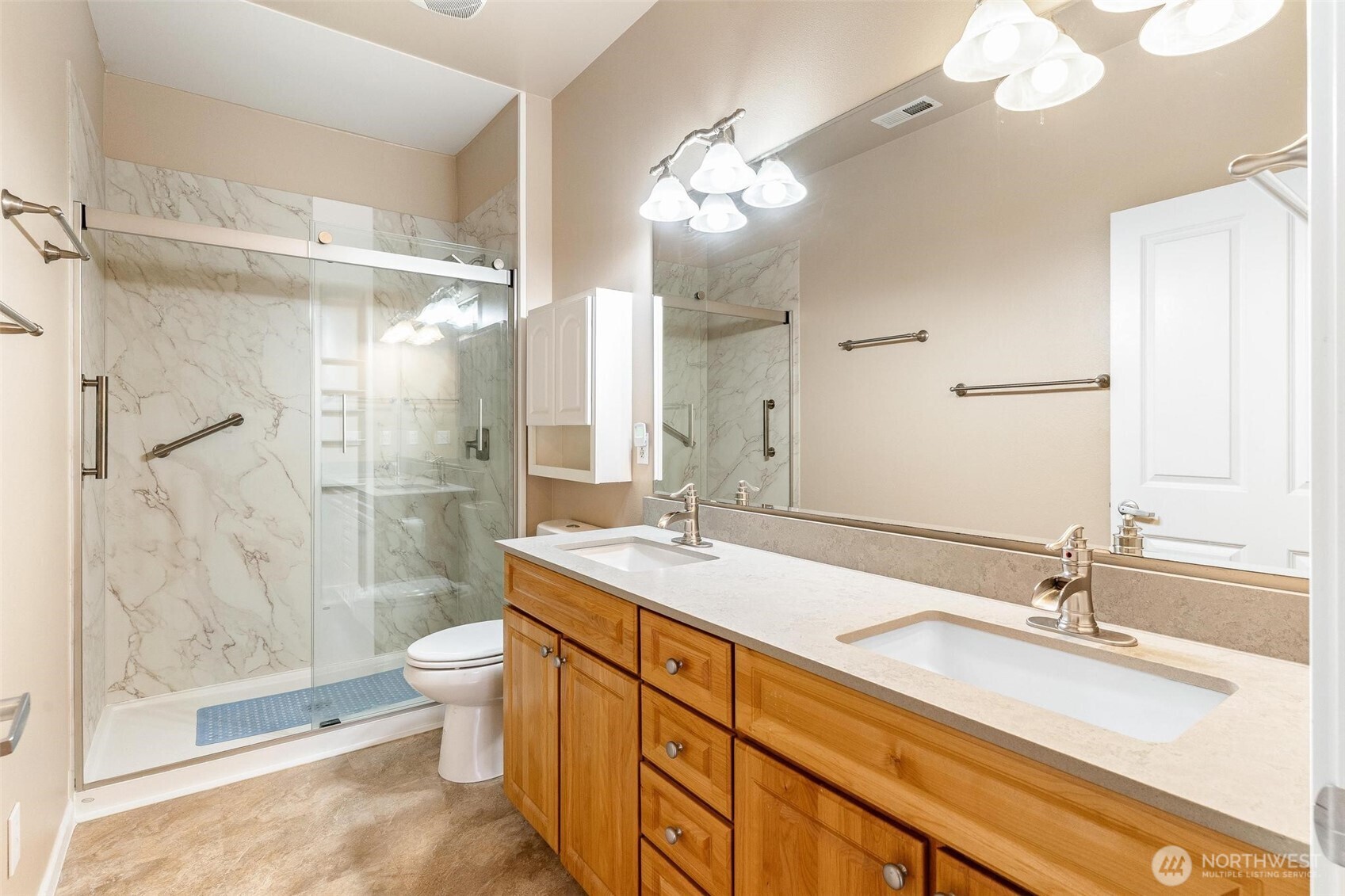 10700 SE 260th Unit: R104