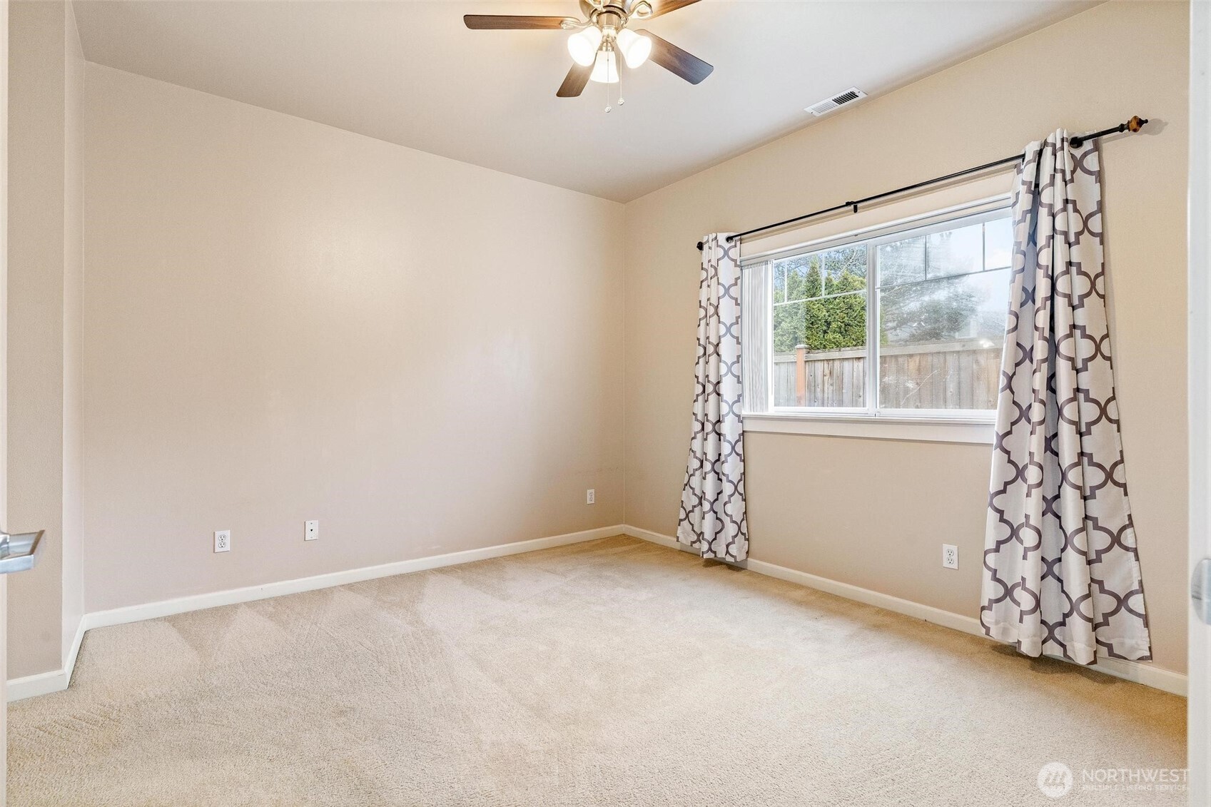 10700 SE 260th Unit: R104