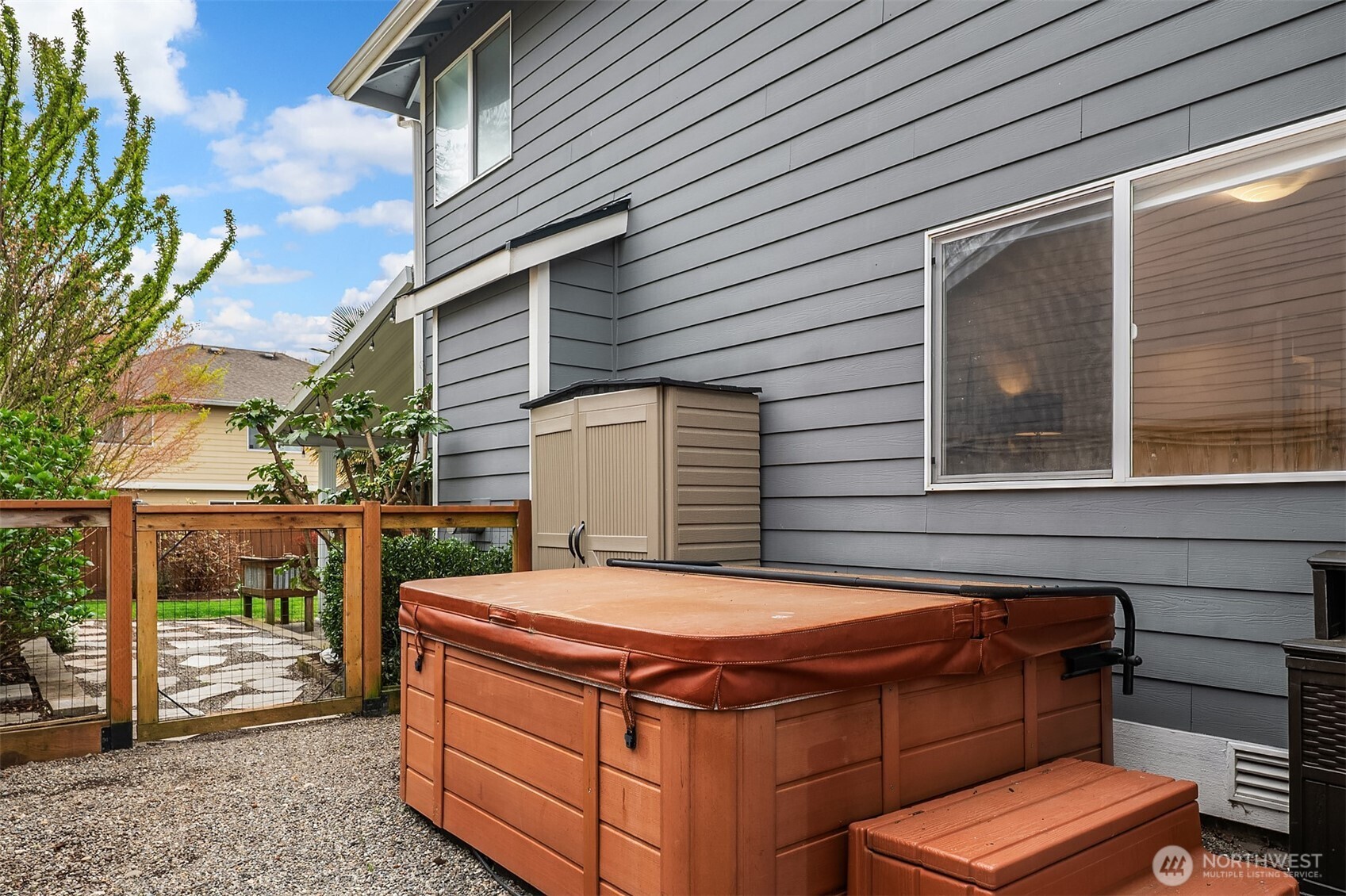 5709 NE 3rd Place