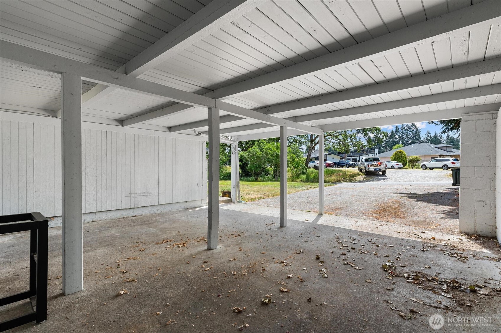 9221 -9223 North Lake Drive SW