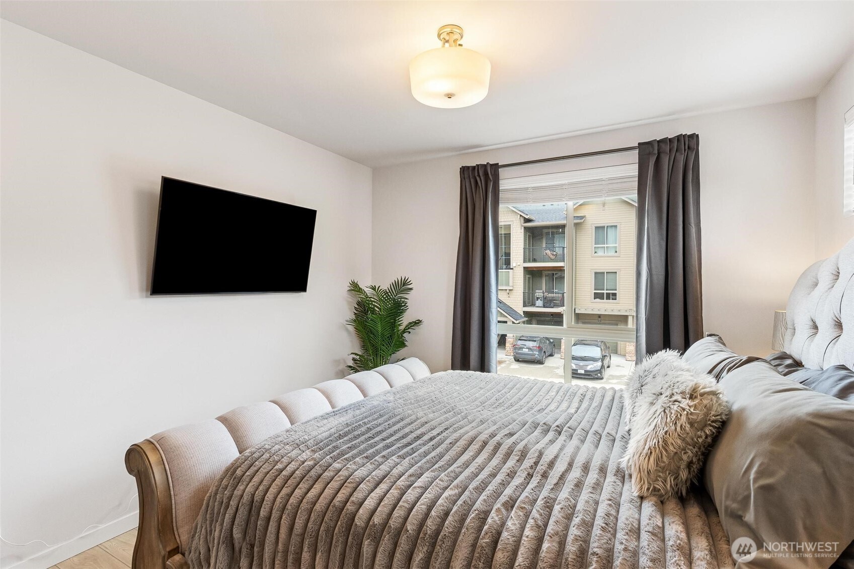 1845 SE 12th Place Unit: H-204