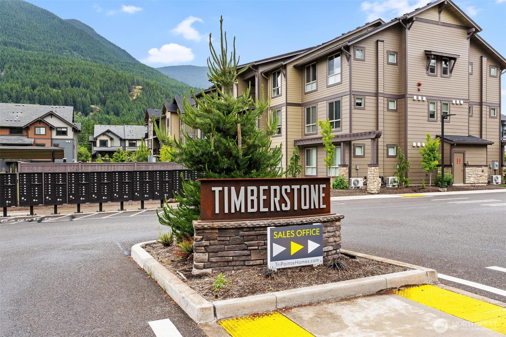 1845 SE 12th Place Unit: H-204