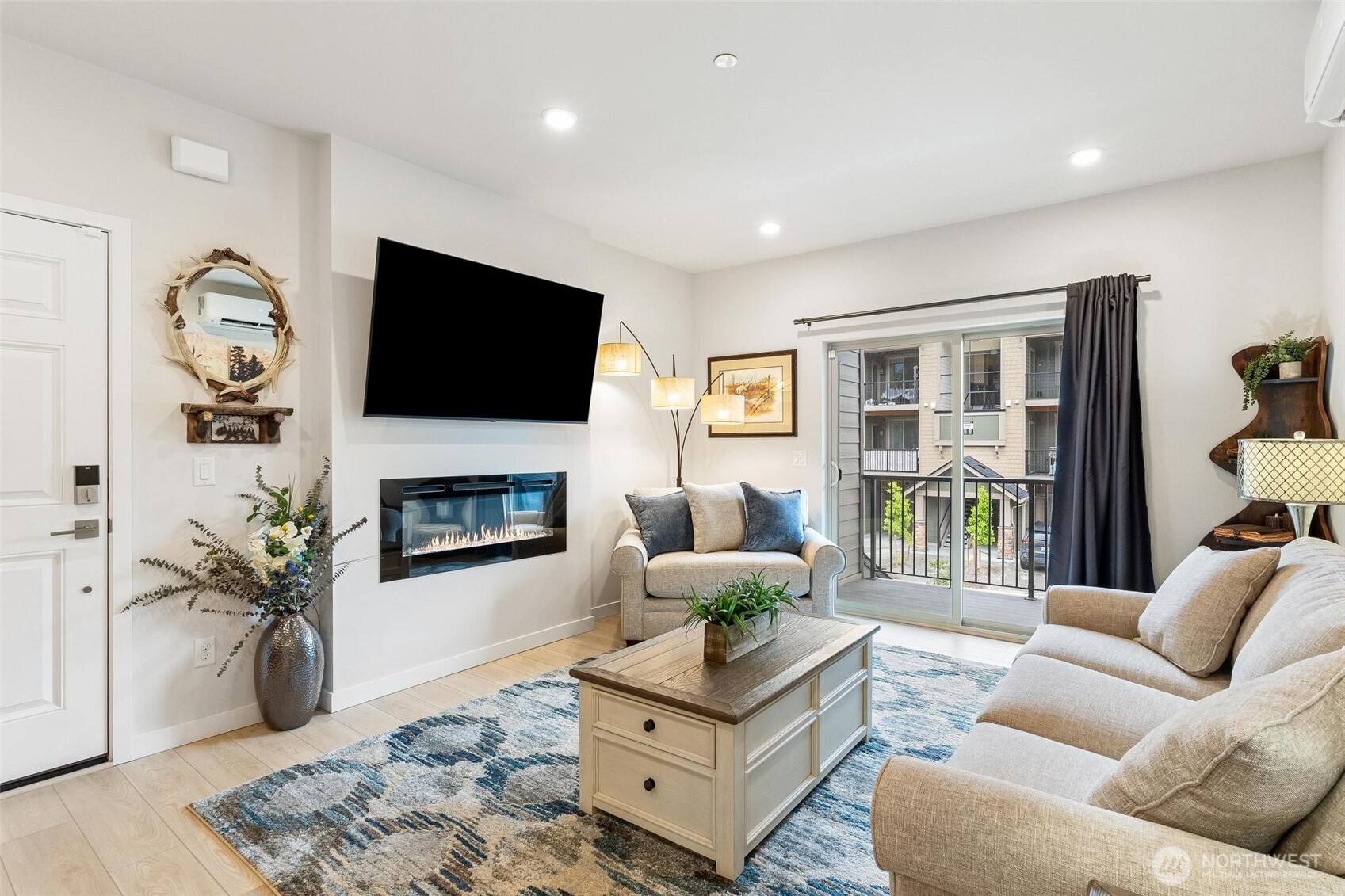 1845 SE 12th Place Unit: H-204