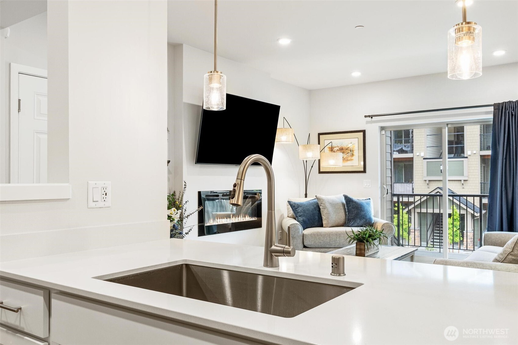 1845 SE 12th Place Unit: H-204