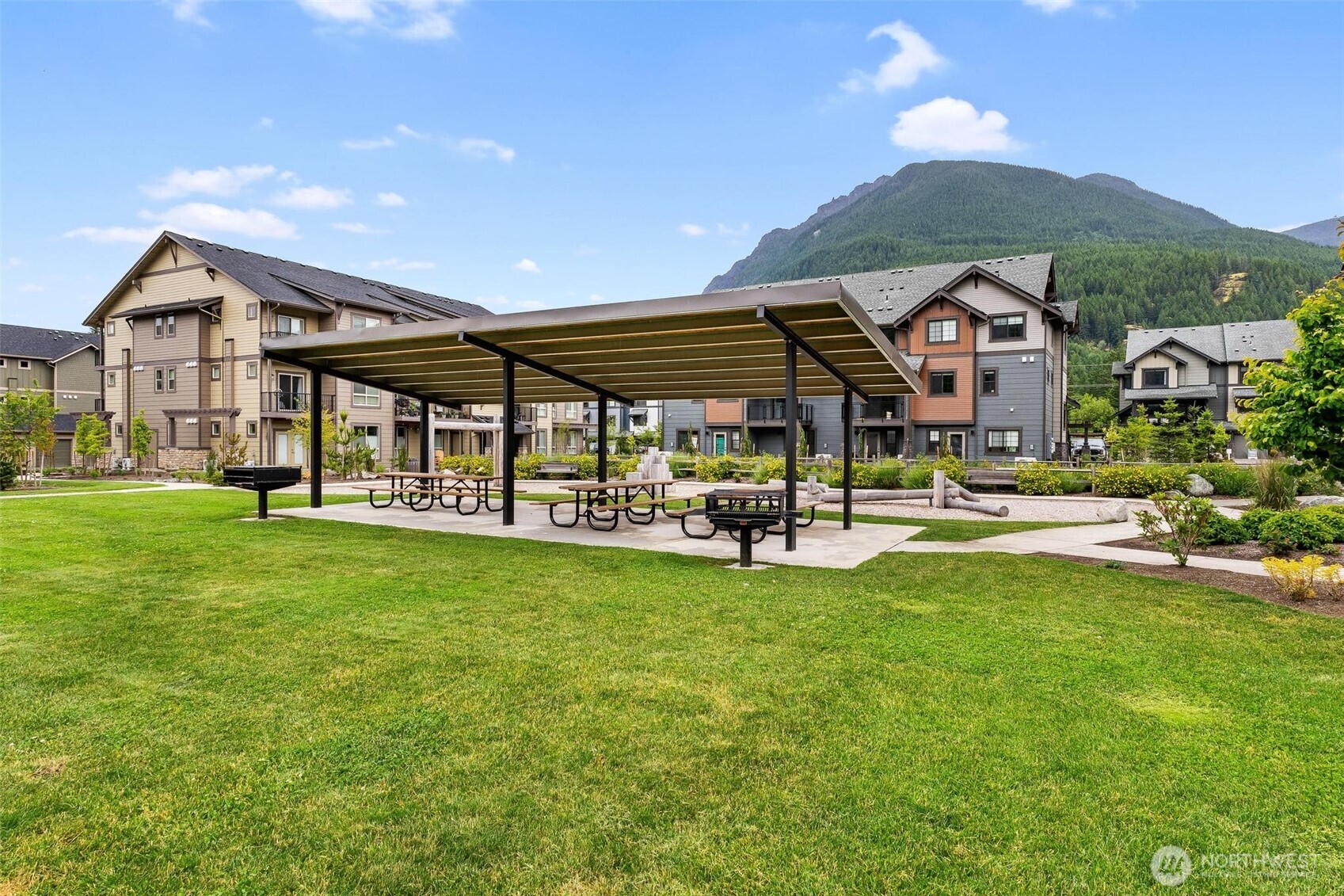 1845 SE 12th Place Unit: H-204