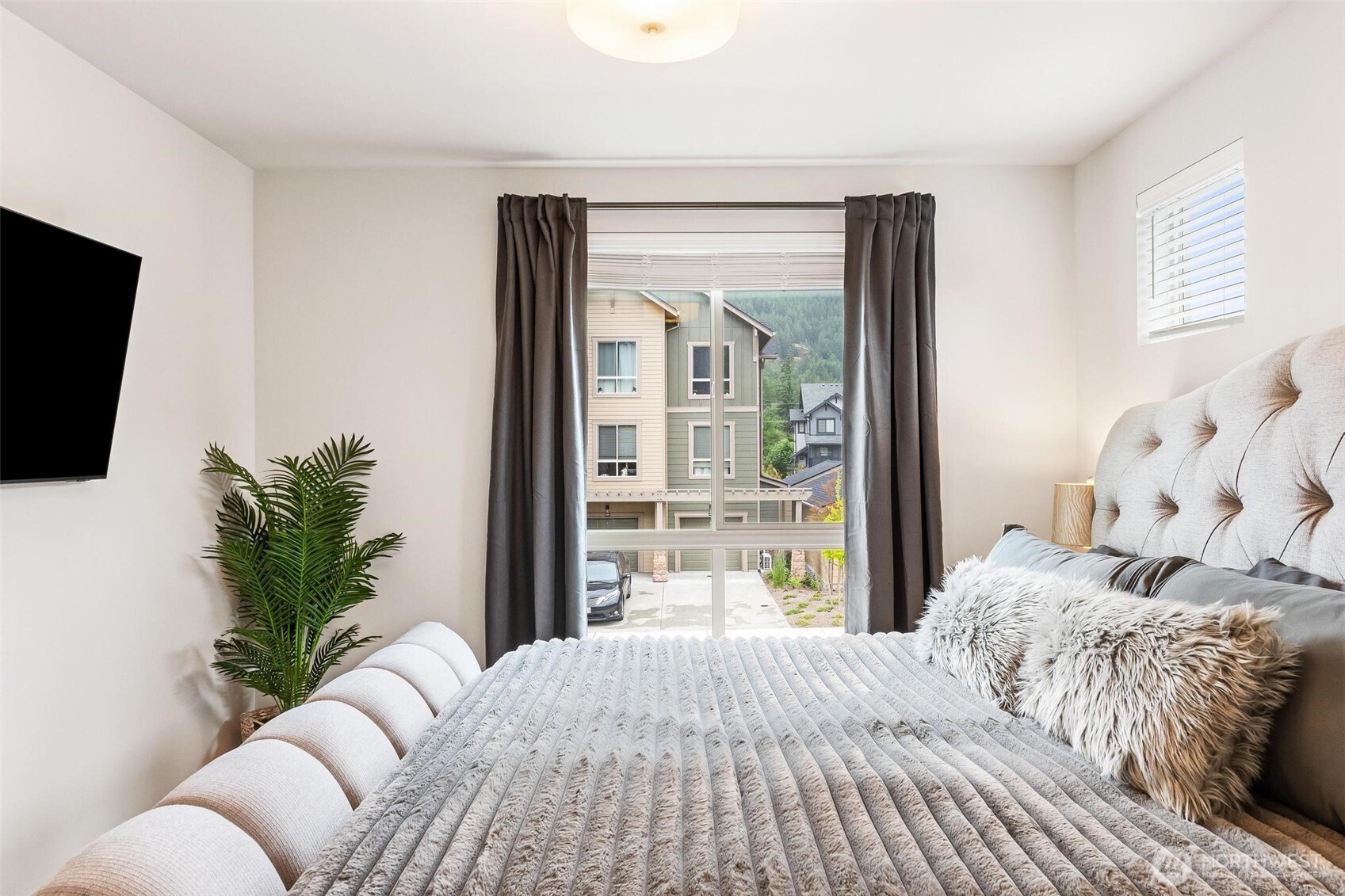 1845 SE 12th Place Unit: H-204