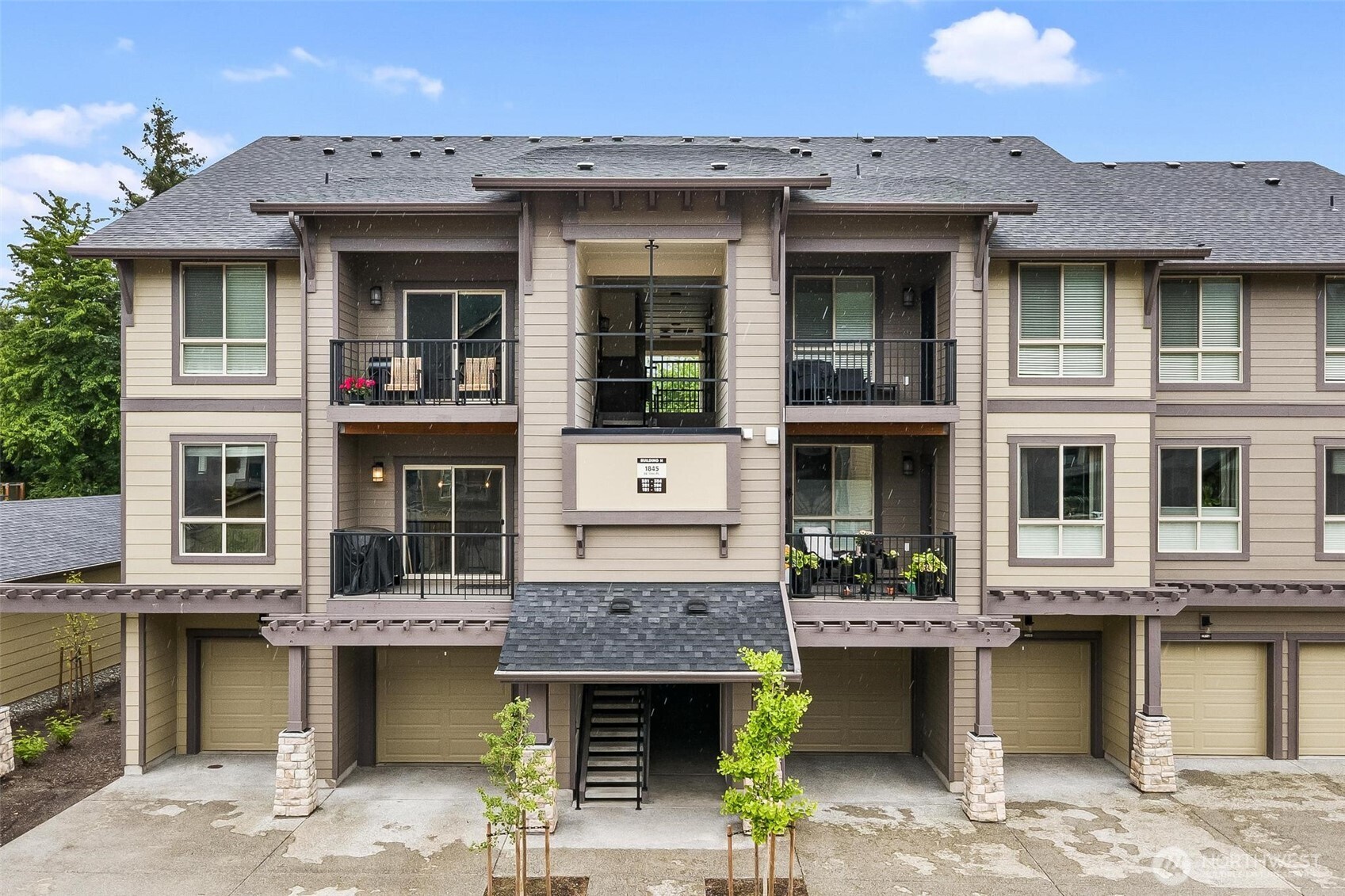 1845 SE 12th Place Unit: H-204