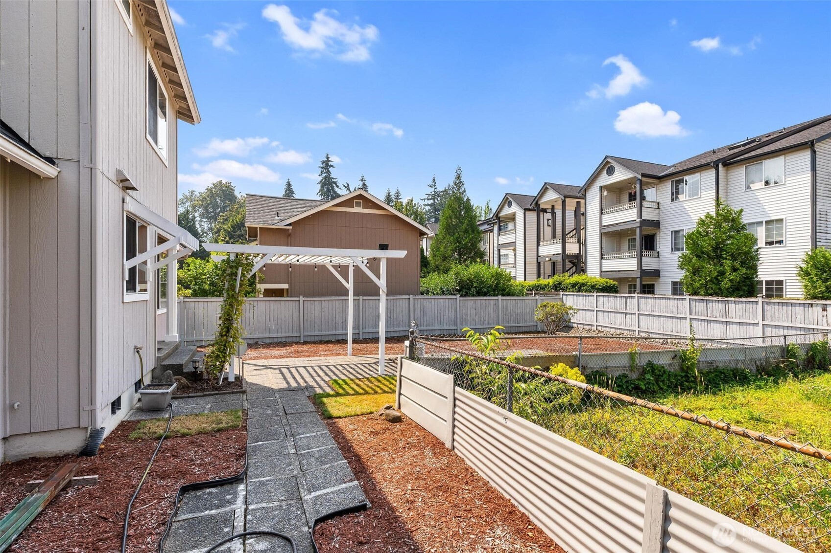 10914 SE 169th Place