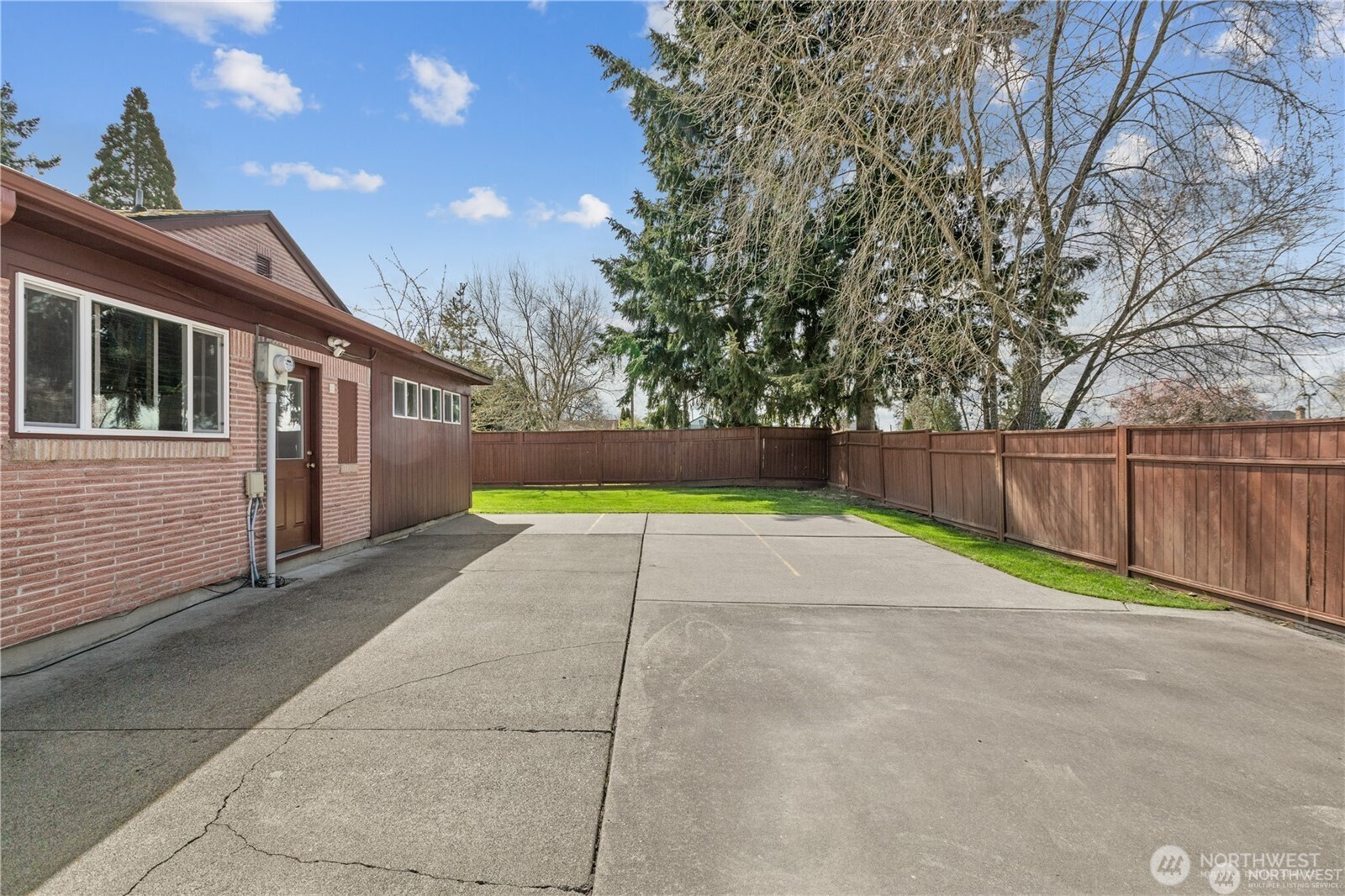 128 14th Street SE