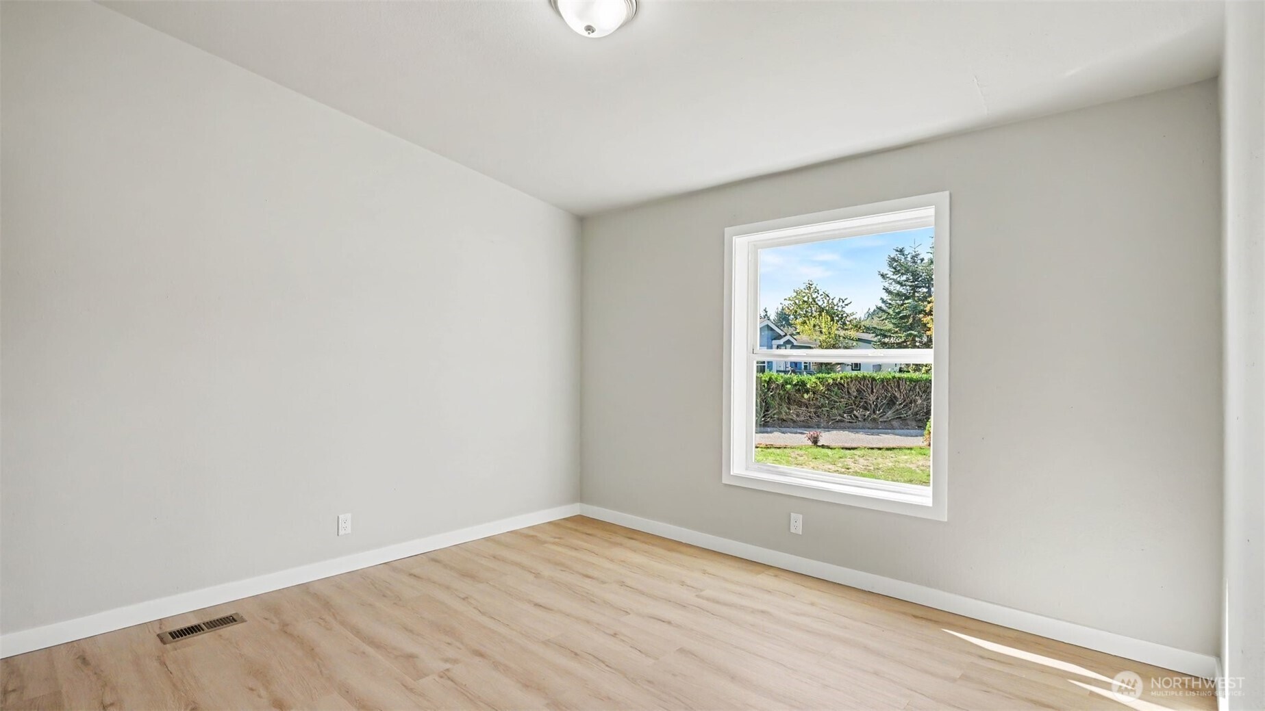 1904 Trilium Lane