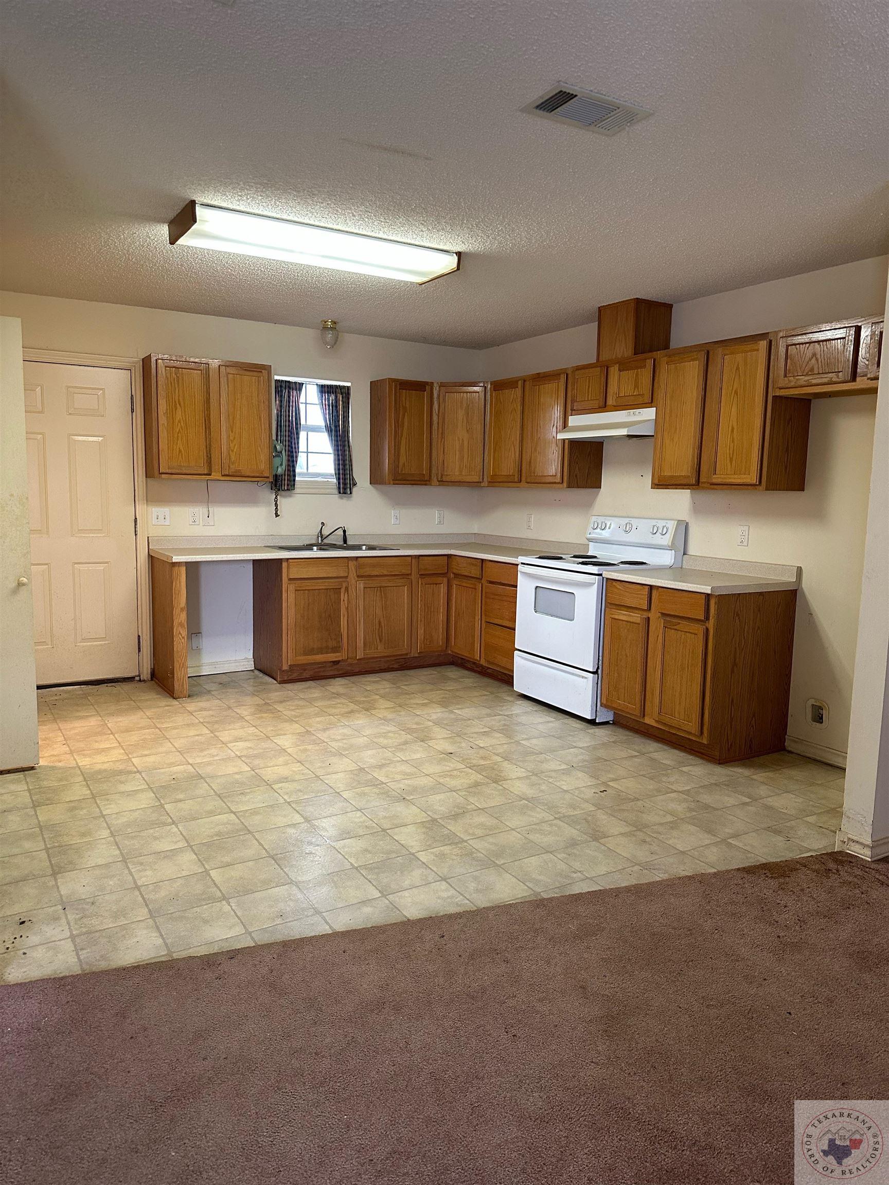 919 W Grizzley
