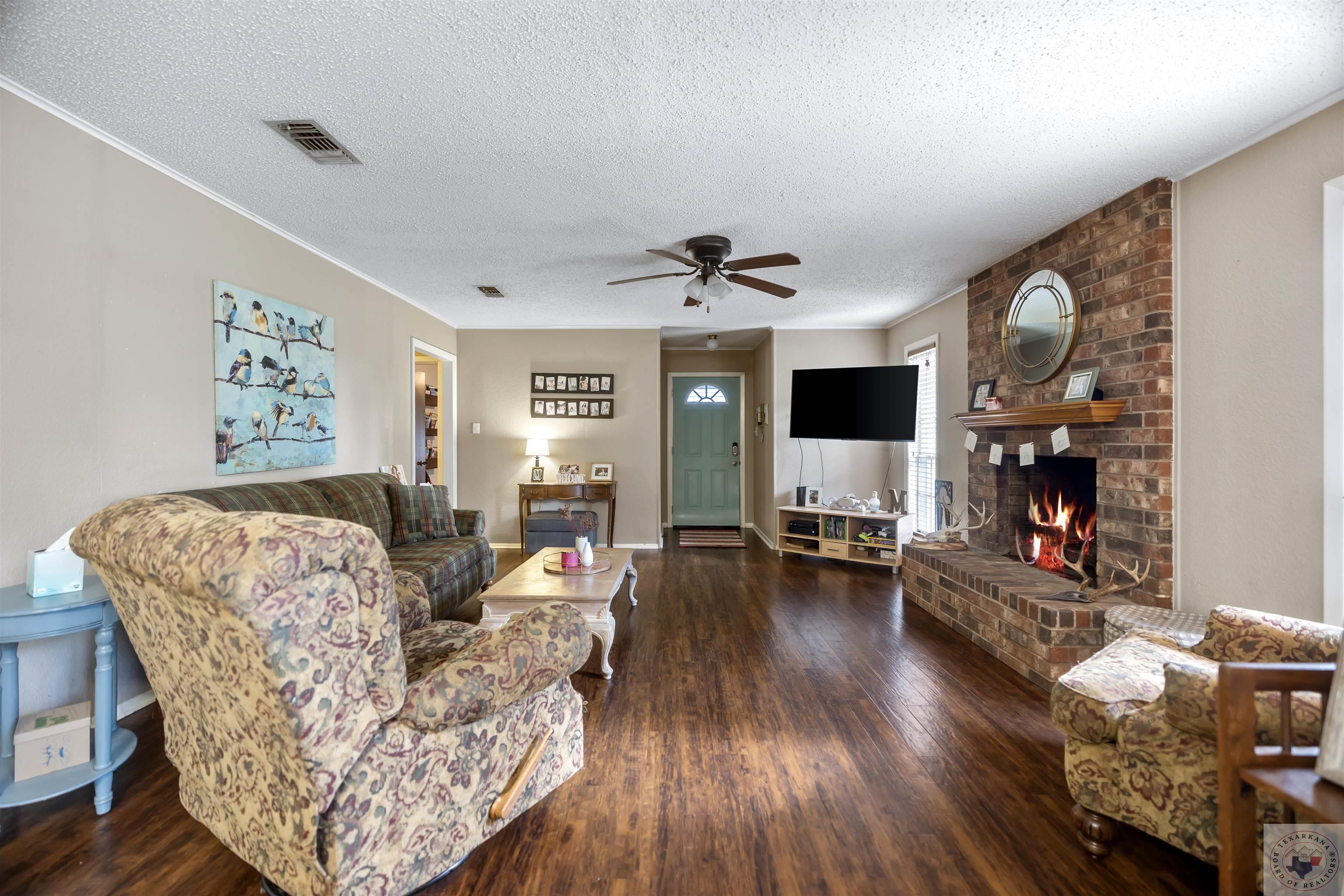 4711 Sunbury Dr