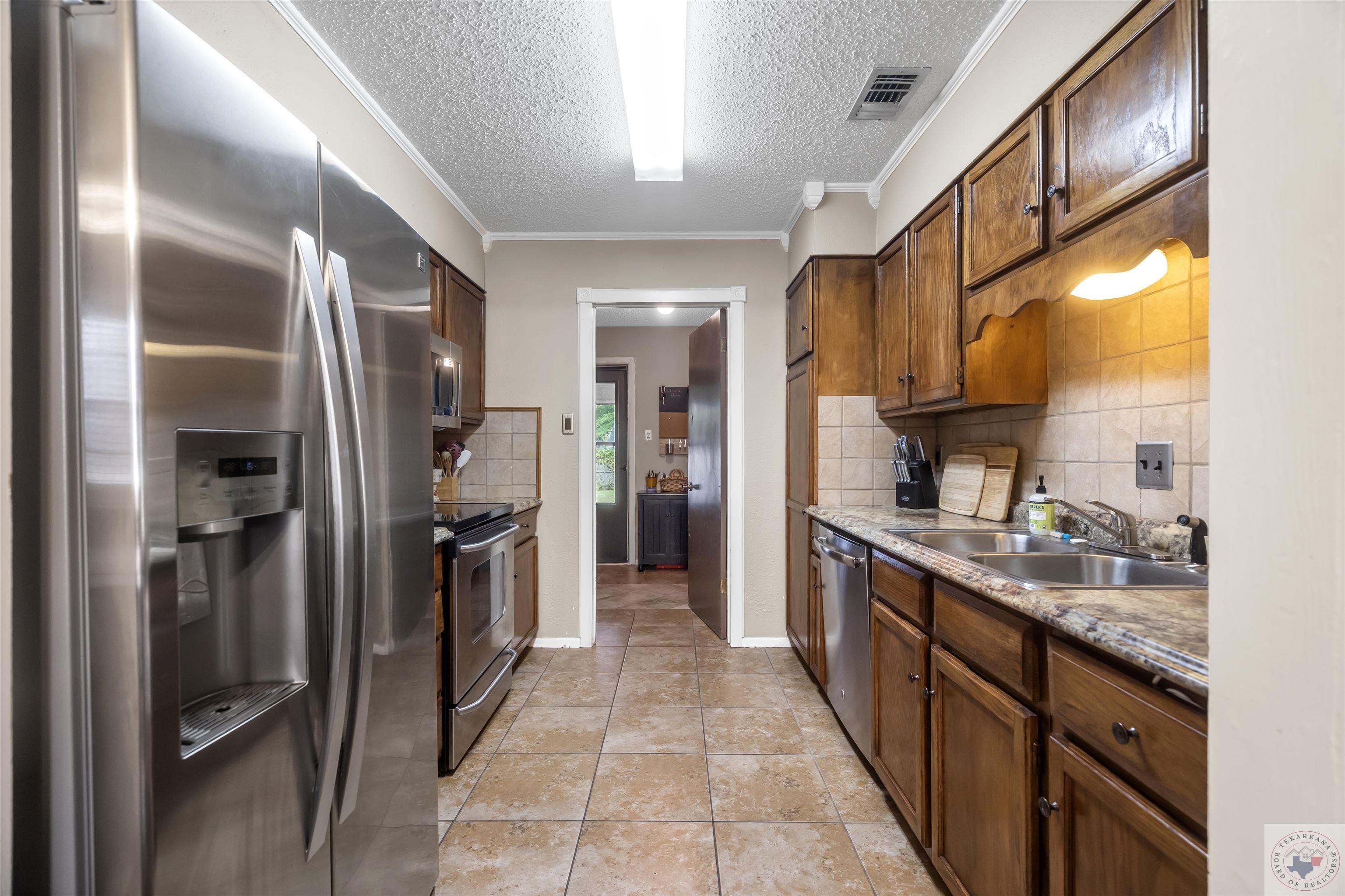 4711 Sunbury Dr