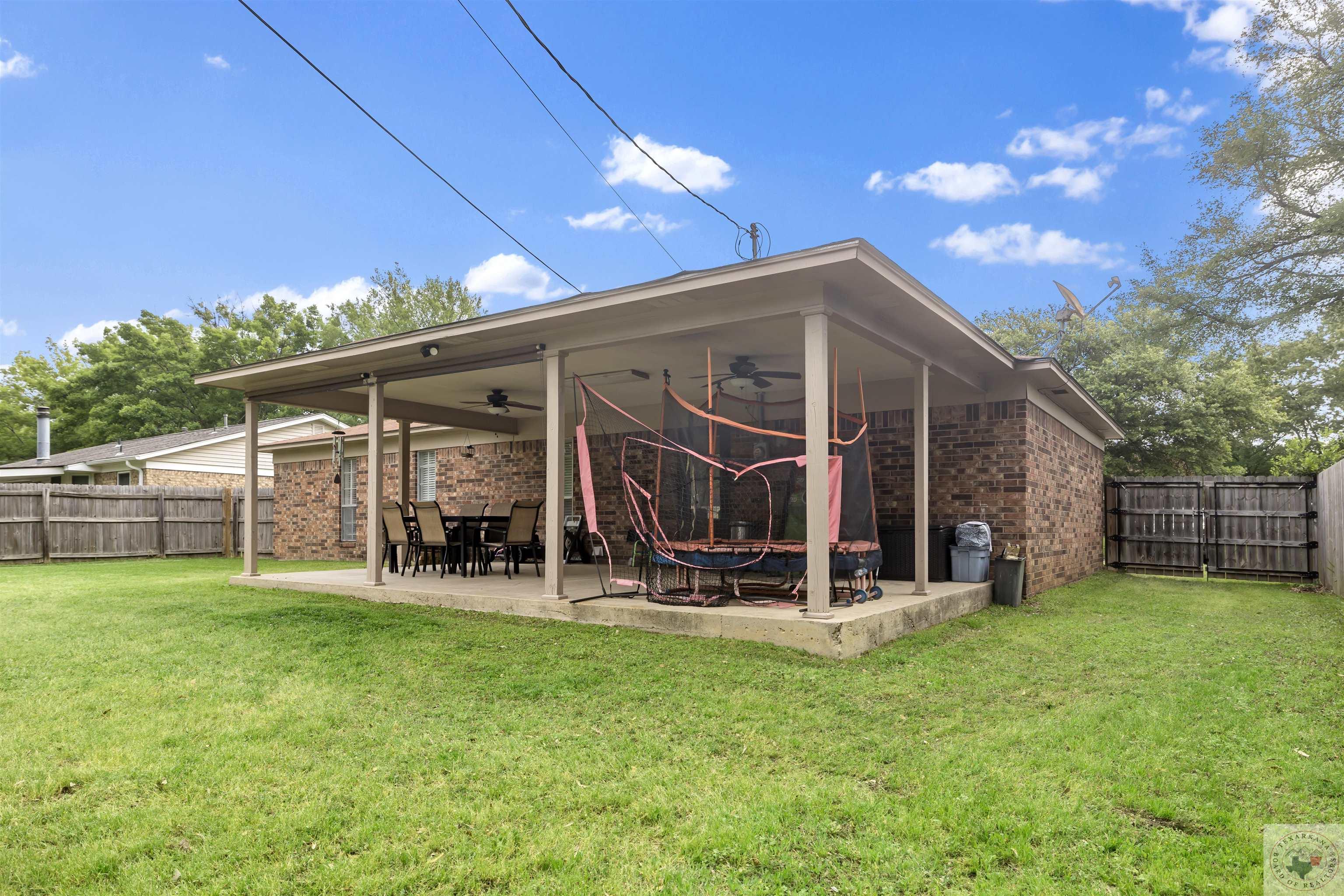 4711 Sunbury Dr