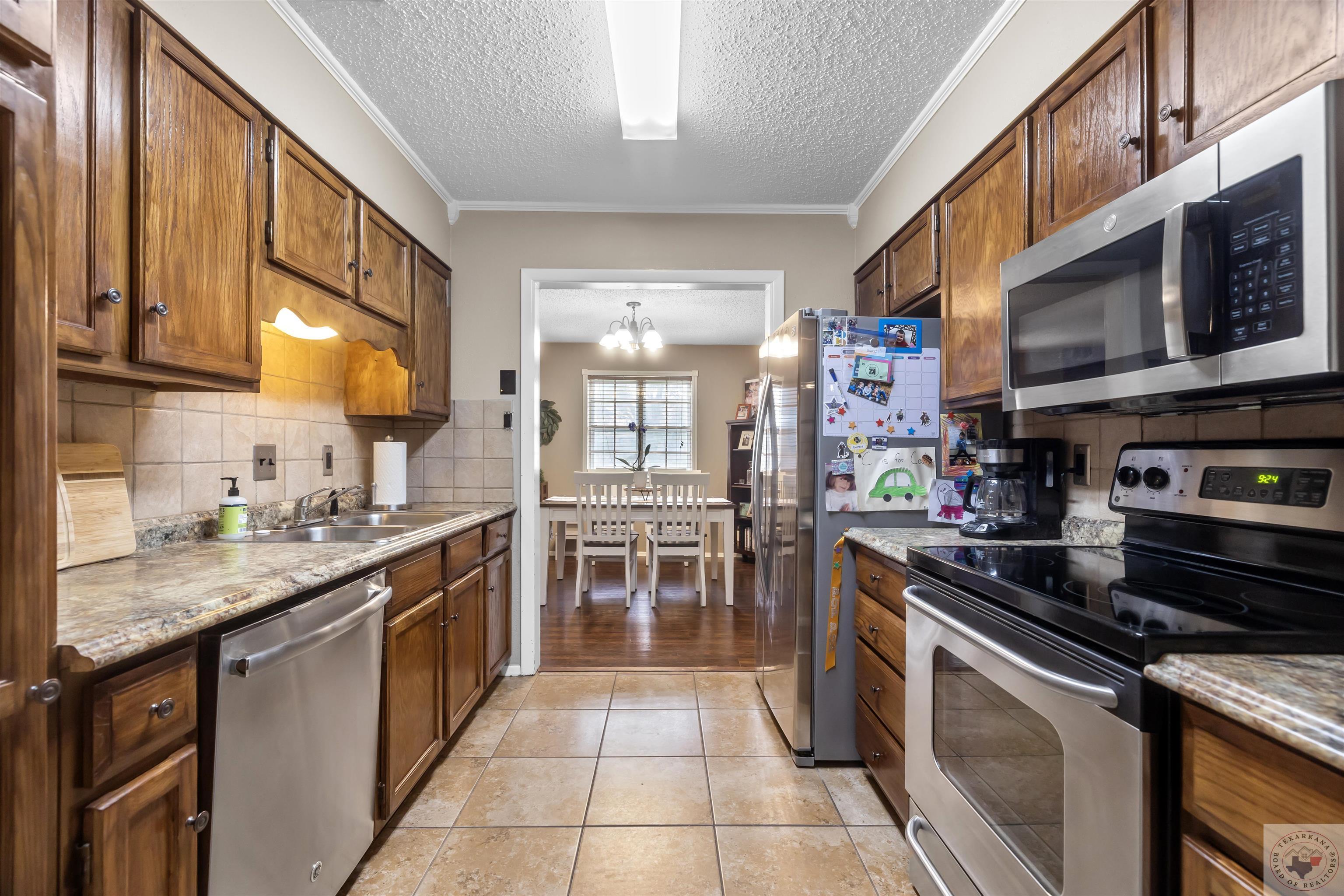 4711 Sunbury Dr