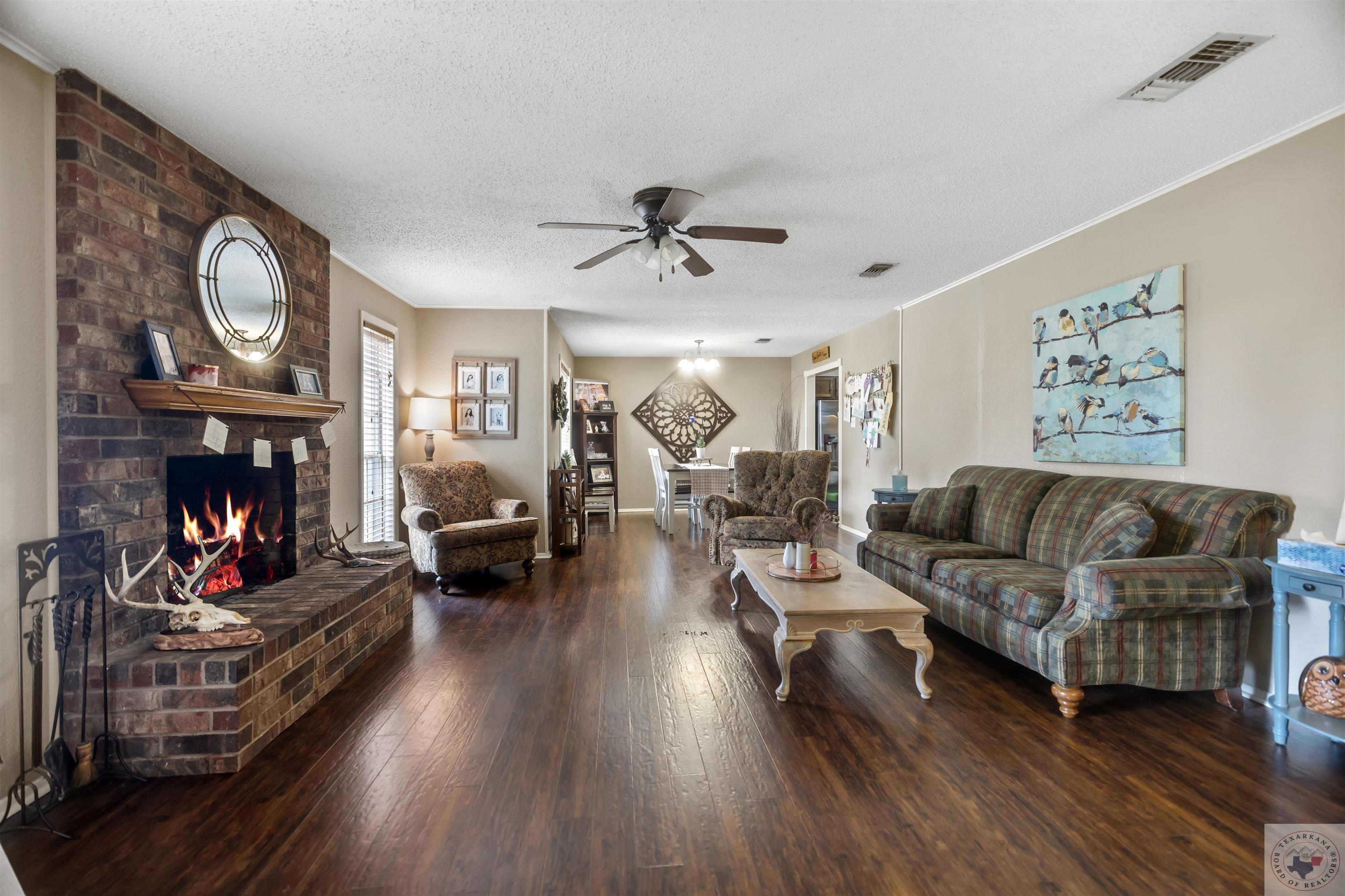4711 Sunbury Dr