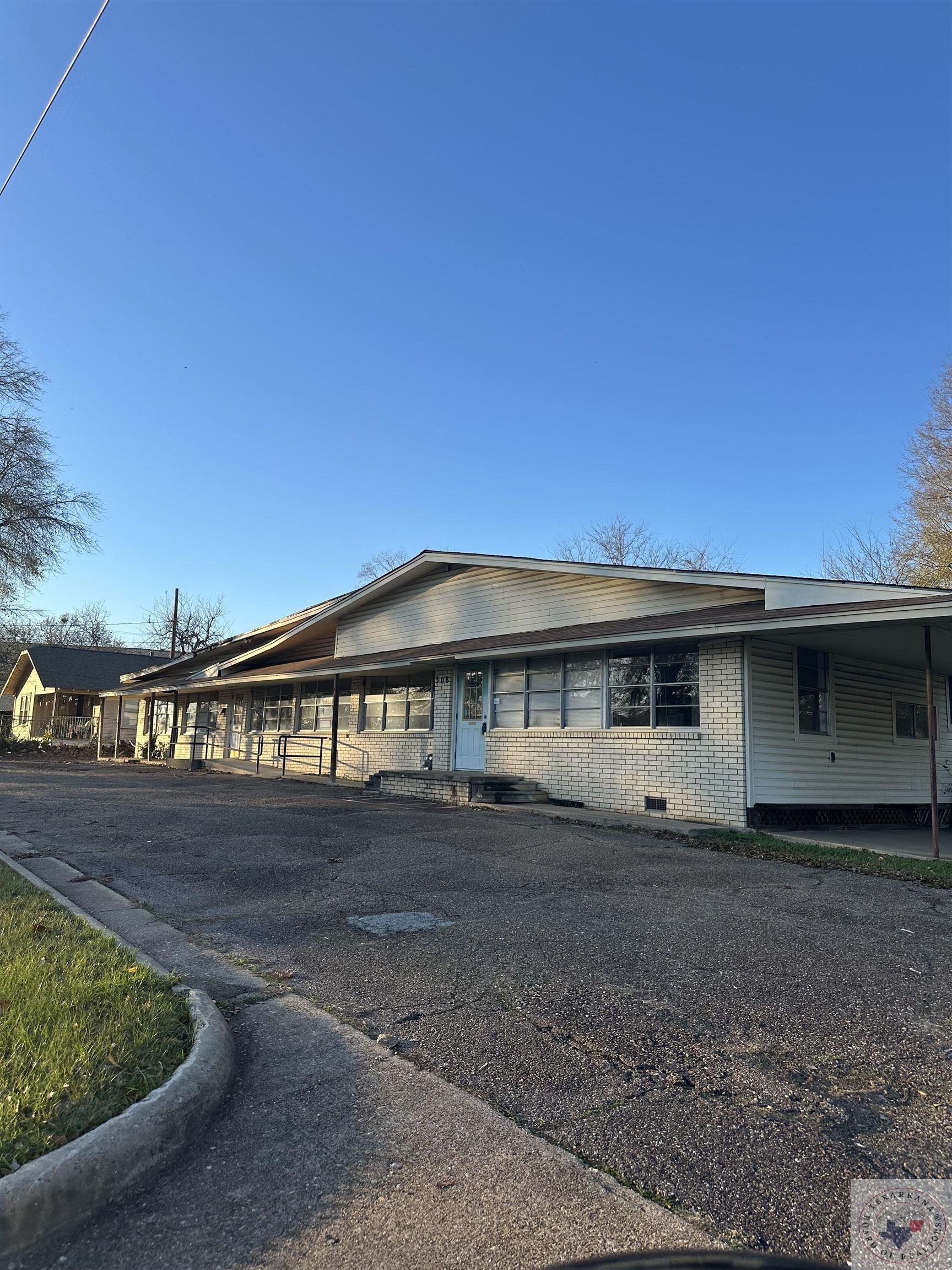 308 Westlawn