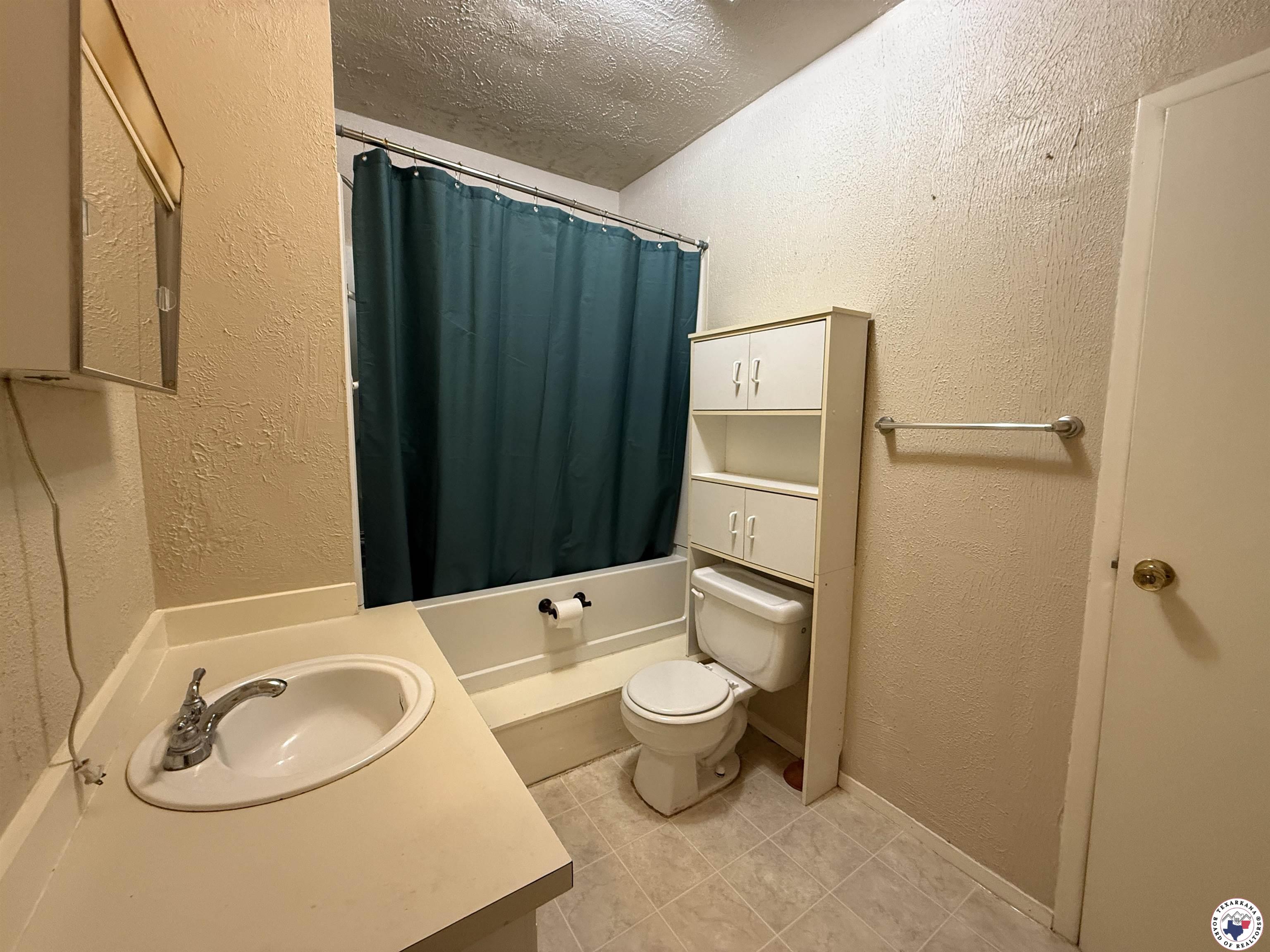 620 E 27th