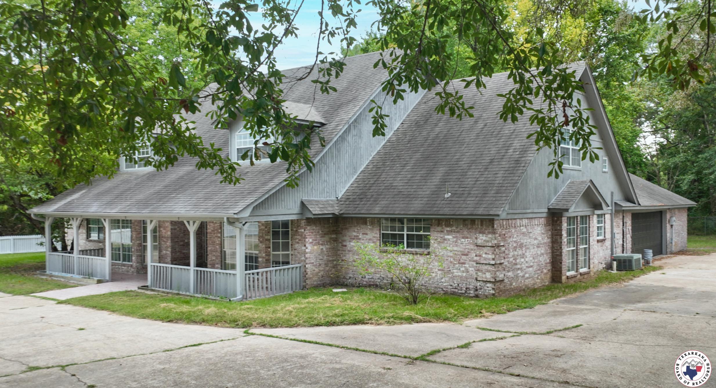 2607 Lonnie