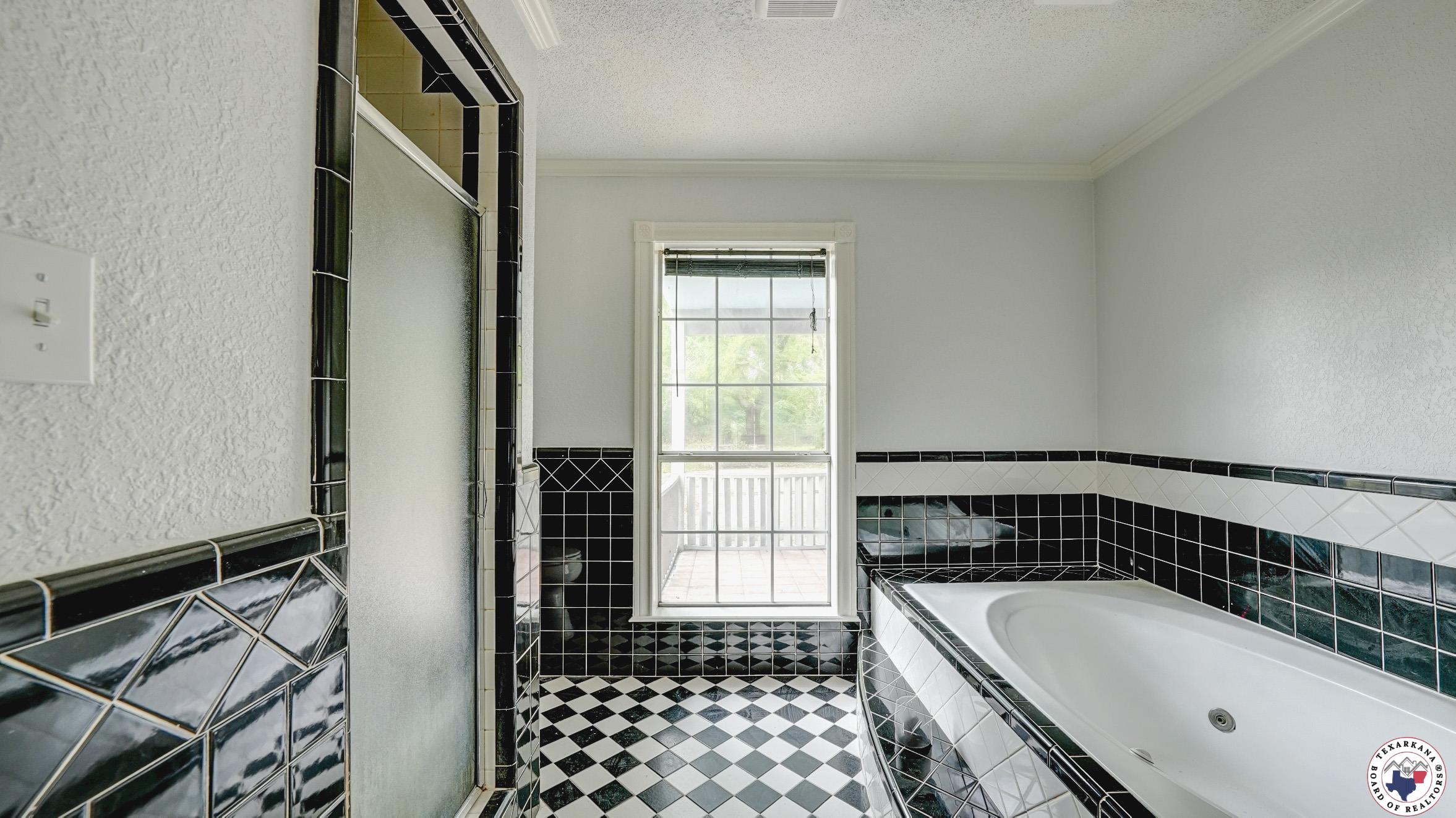 2607 Lonnie