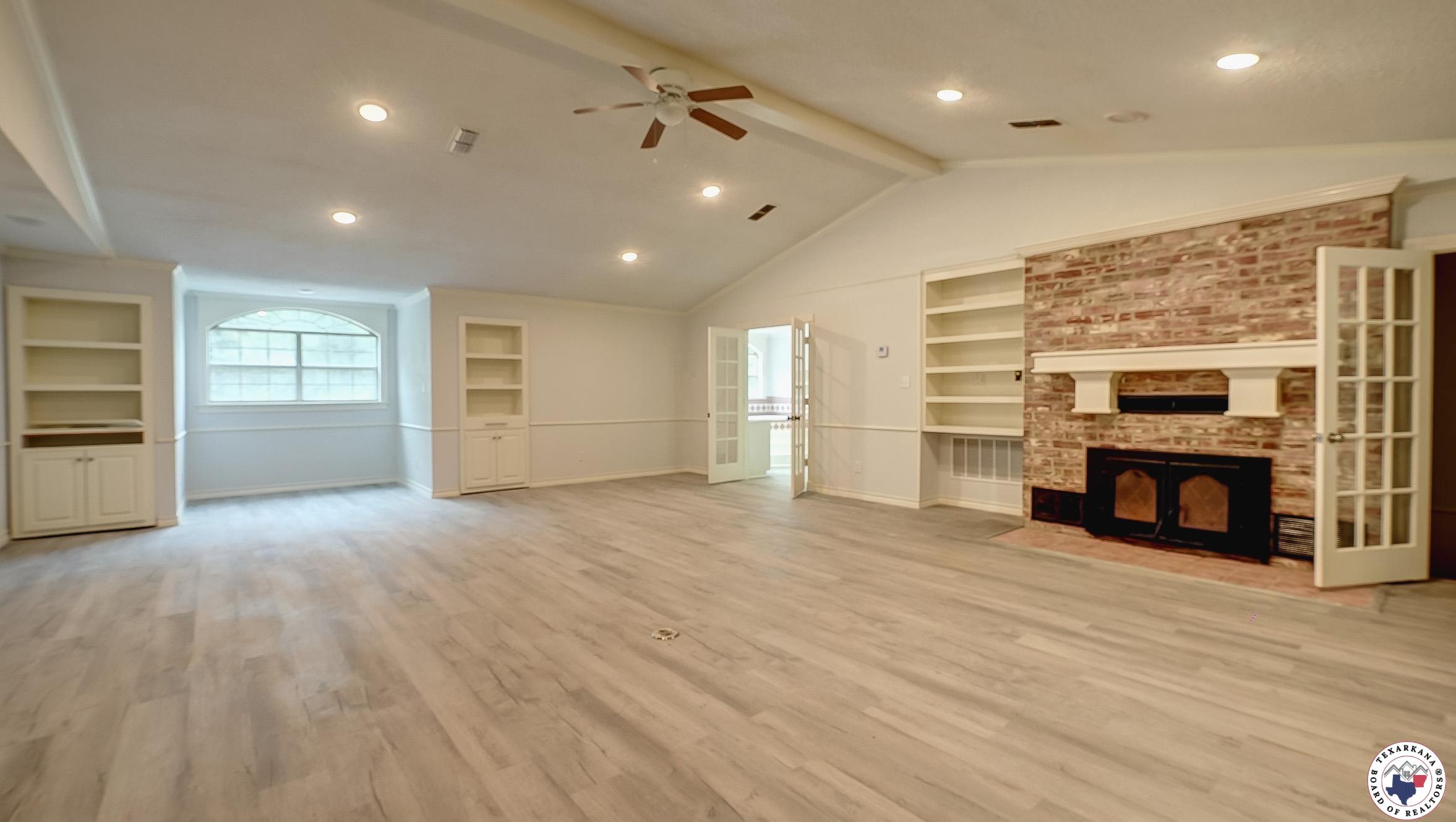 2607 Lonnie