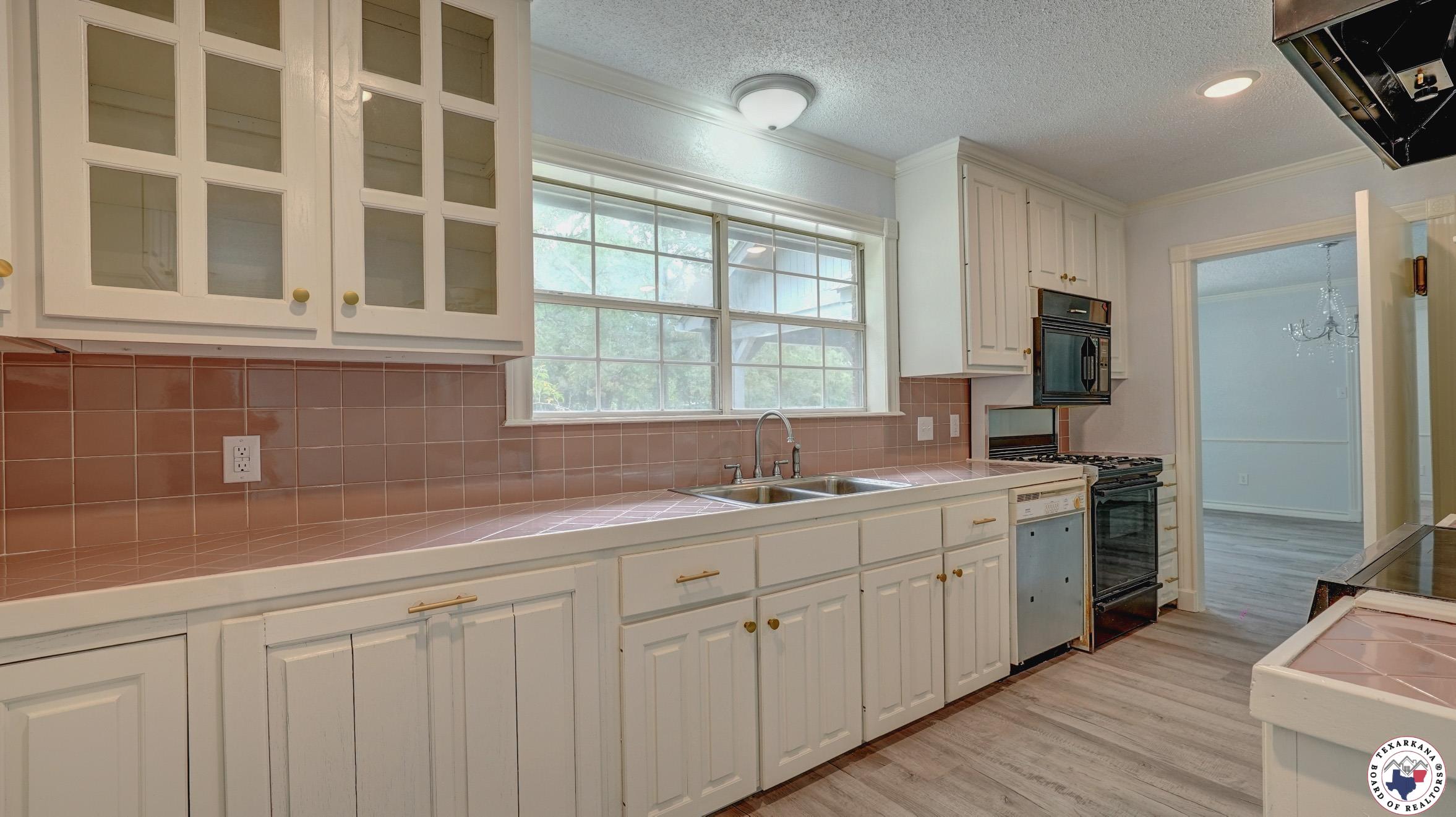 2607 Lonnie