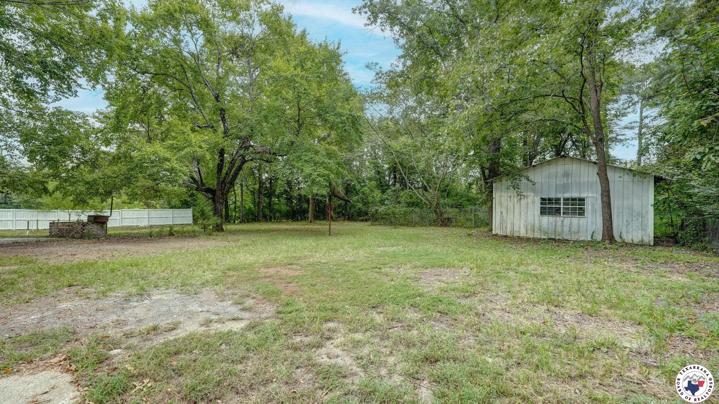 2607 Lonnie