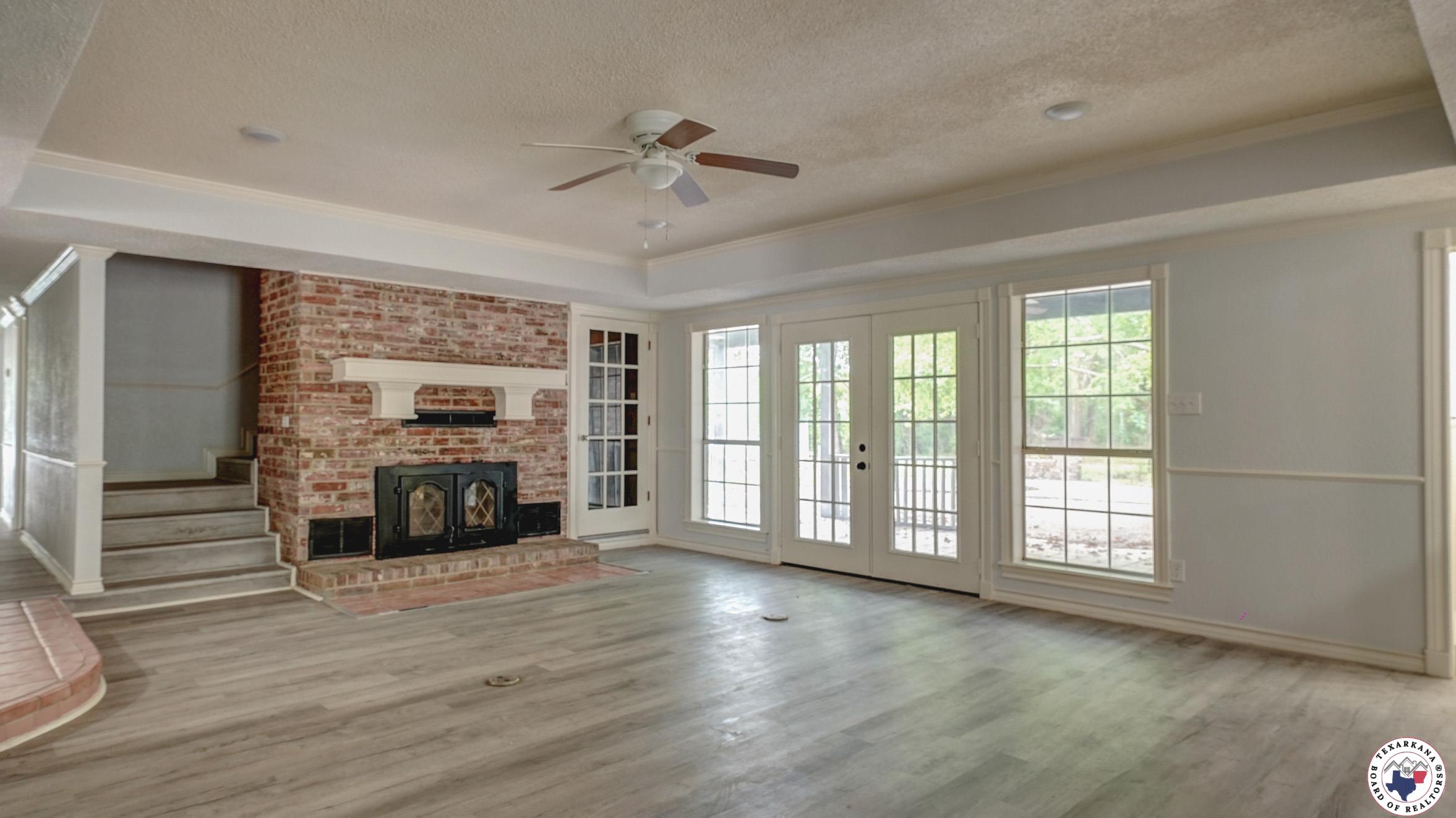 2607 Lonnie