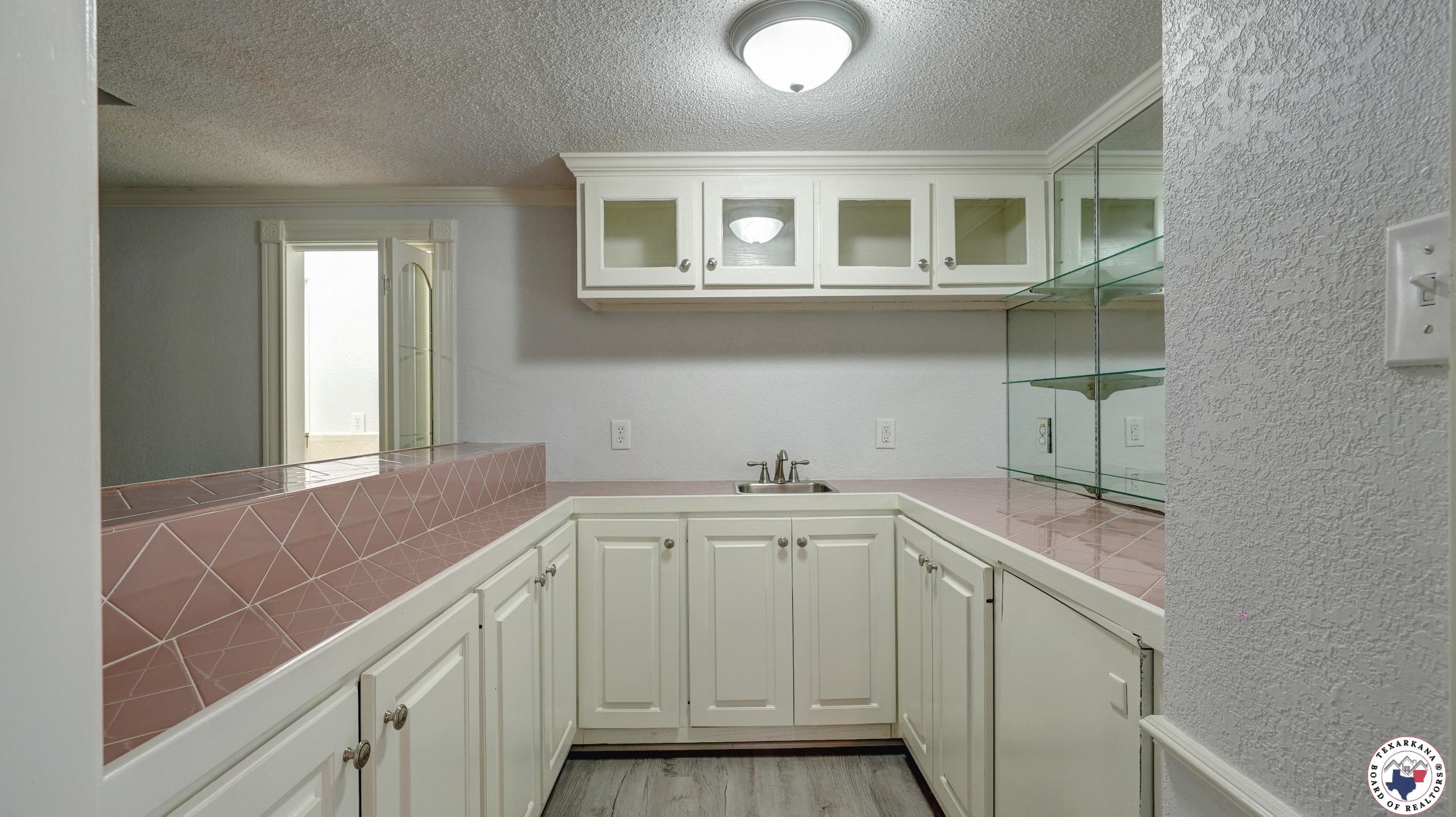 2607 Lonnie