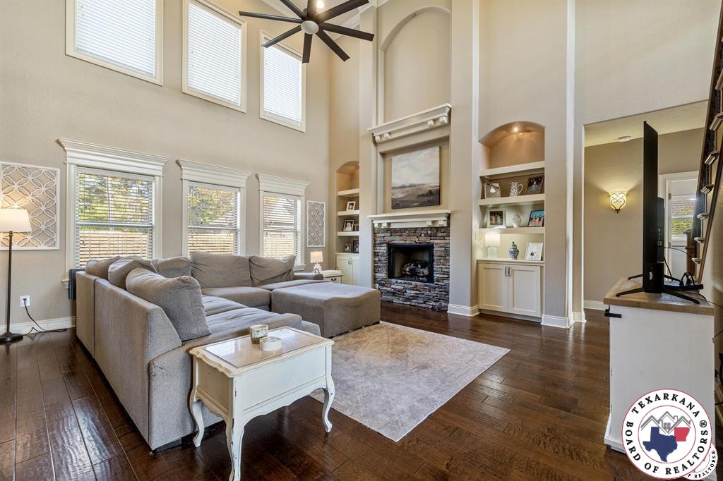 14 Lone Star Parkway