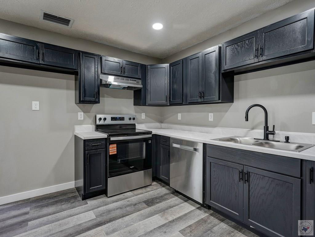 6 Reed Cir