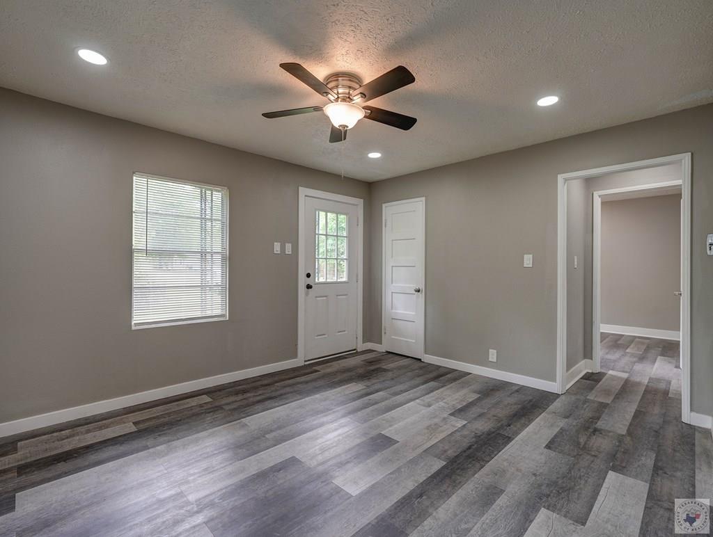 6 Reed Cir