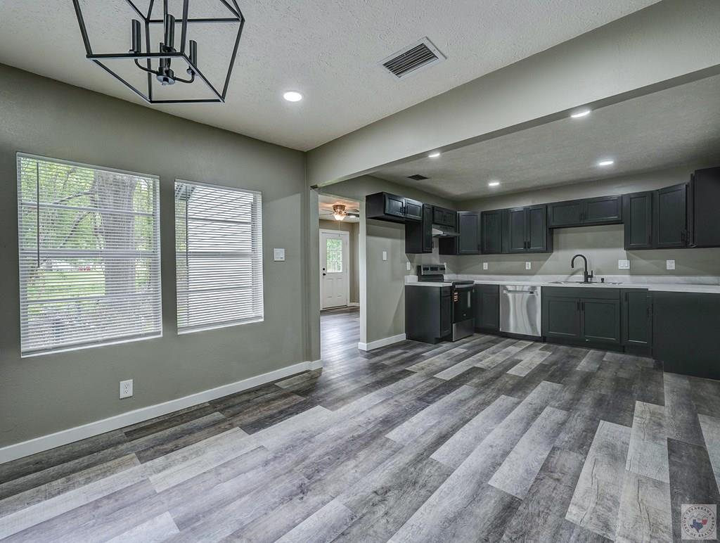 6 Reed Cir