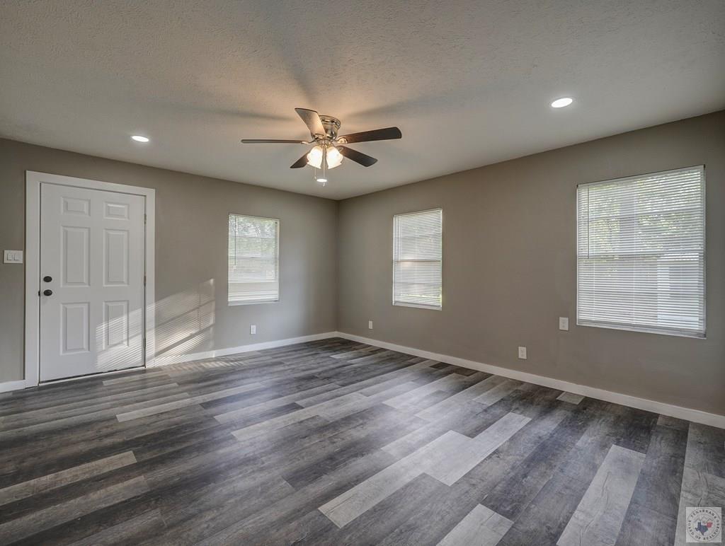 6 Reed Cir